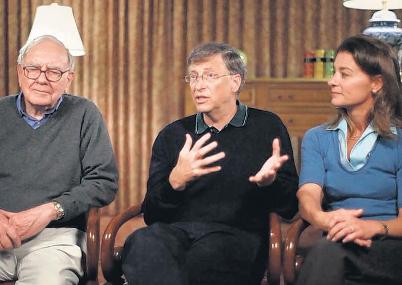 Andere tijden: v.l.n.r. miljardairs Warren Buffett en Bill en Melinda Gates.  VPRO