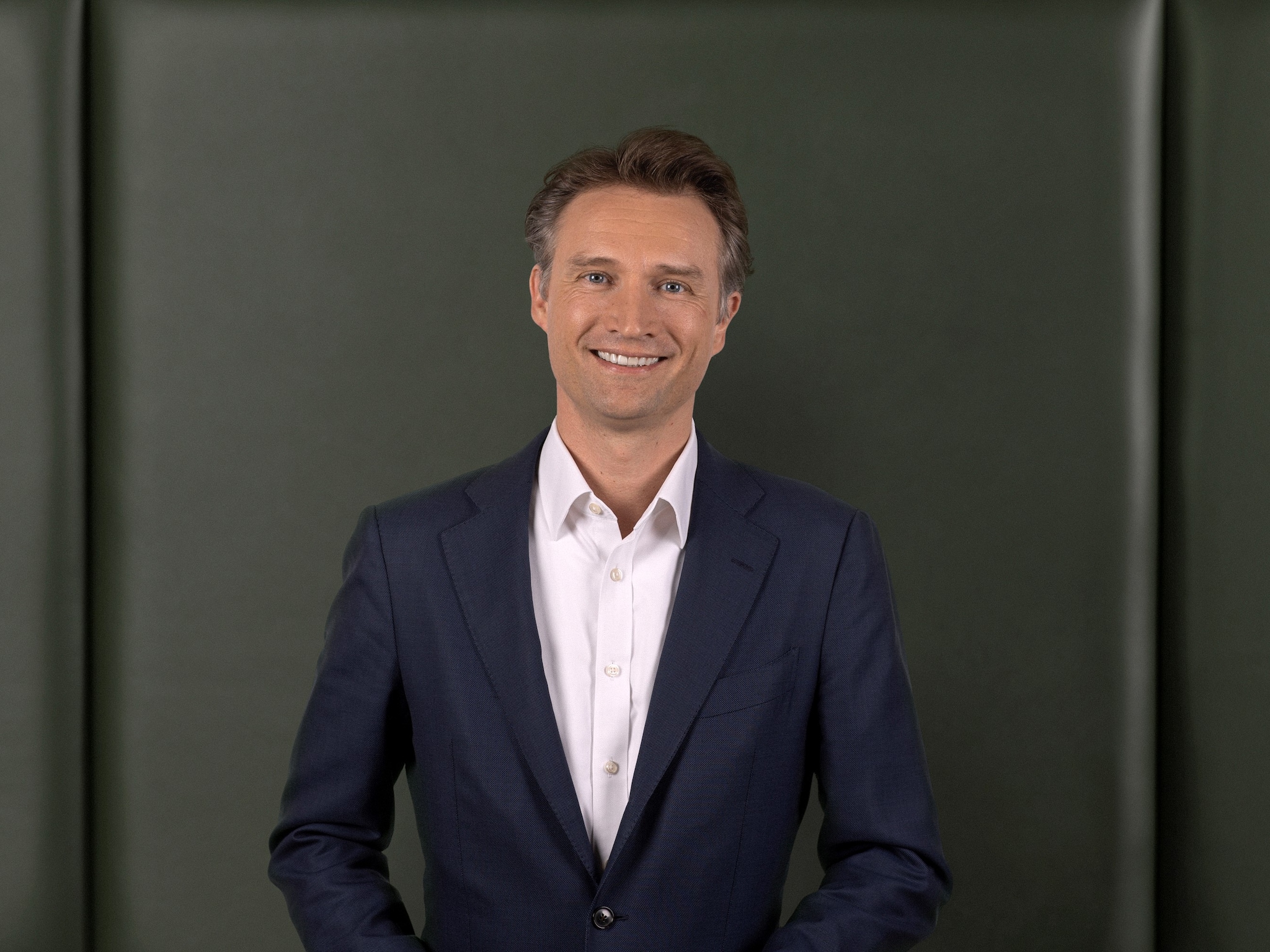 heineken ceo dolf van den brink kondigt vertrek aan