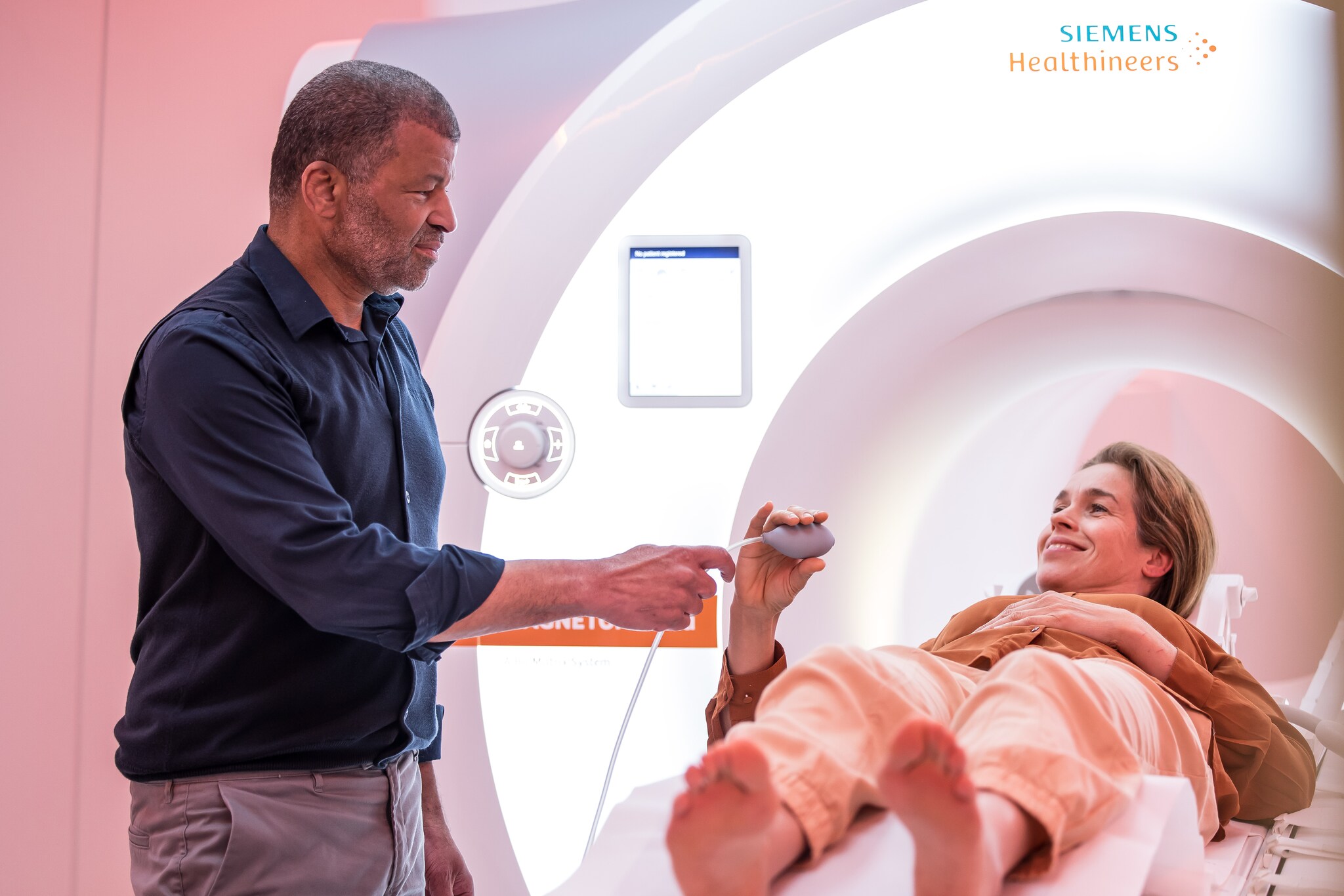 Reggeborgh heeft een meerheidsbelang in het medisch-diagnostisch centrum Prescan, Hengelo Reggeborgh heeft het medisch-diagnostisch centrum Prescan overgenomen.
