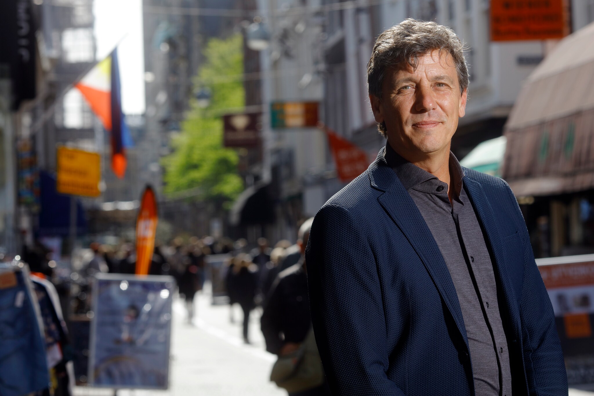 Jacco Vonhof  van MKB-Nederland waarschuwt het kabinet dat een voorgenomen bezuiniging hard uitpakt voor veel bedrijven. Sam Rentmeester