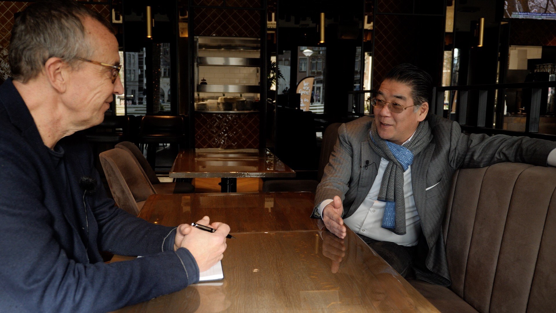 CEO Won Yip in gesprek met Thomas Hendriks. Foto: De Ondernemer.