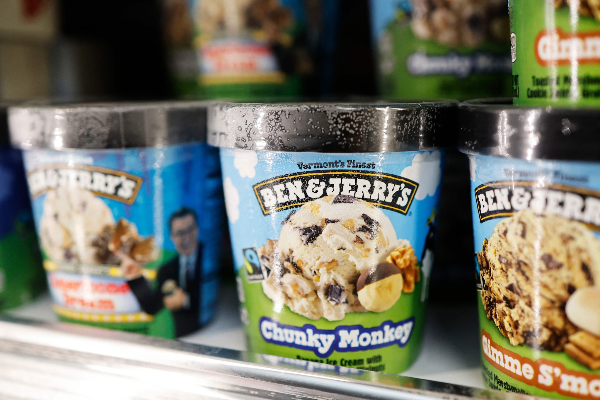 Ben &amp; Jerry’s-ijs in het vriesvak van een supermarkt. Foto: Getty Images/AFP.