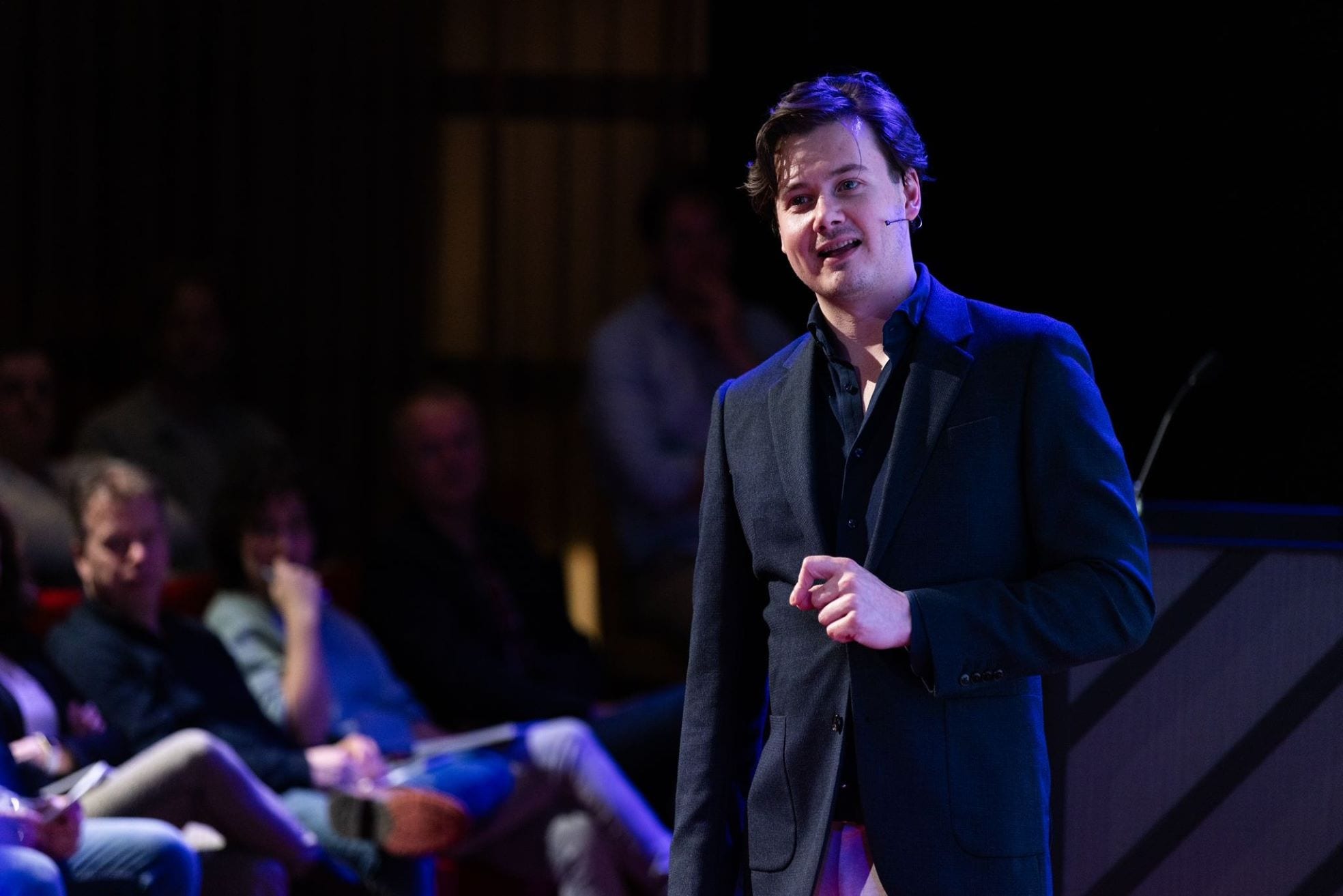 Remy Gieling. Remy Gieling is expert op het gebied van AI, technologie en innovatie. Hij is veelgevraagd spreker en onder meer founder van AI.nl en The Automation Group.