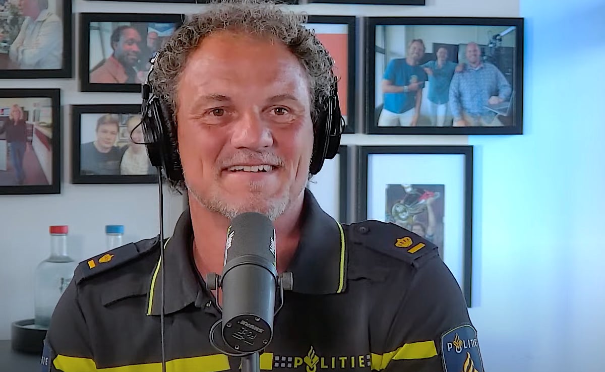 Barend Frans, verantwoordelijk voor publiek-private samenwerking bij de politie op het gebied van cybercrime. Barend Frans, verantwoordelijk voor publiek-private samenwerking bij de politie op het gebied van cybercrime. Hier is hij te gast in de studio voor De Ondernemer Live.