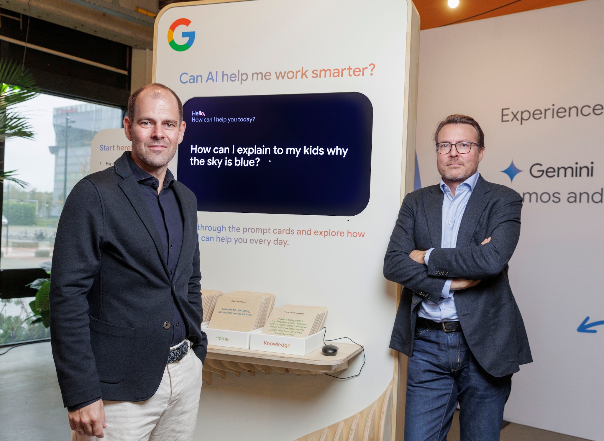 Martijn Bertisen (links), vicepresident bij Google Benelux, en prins Constantijn. Marco Okhuizen