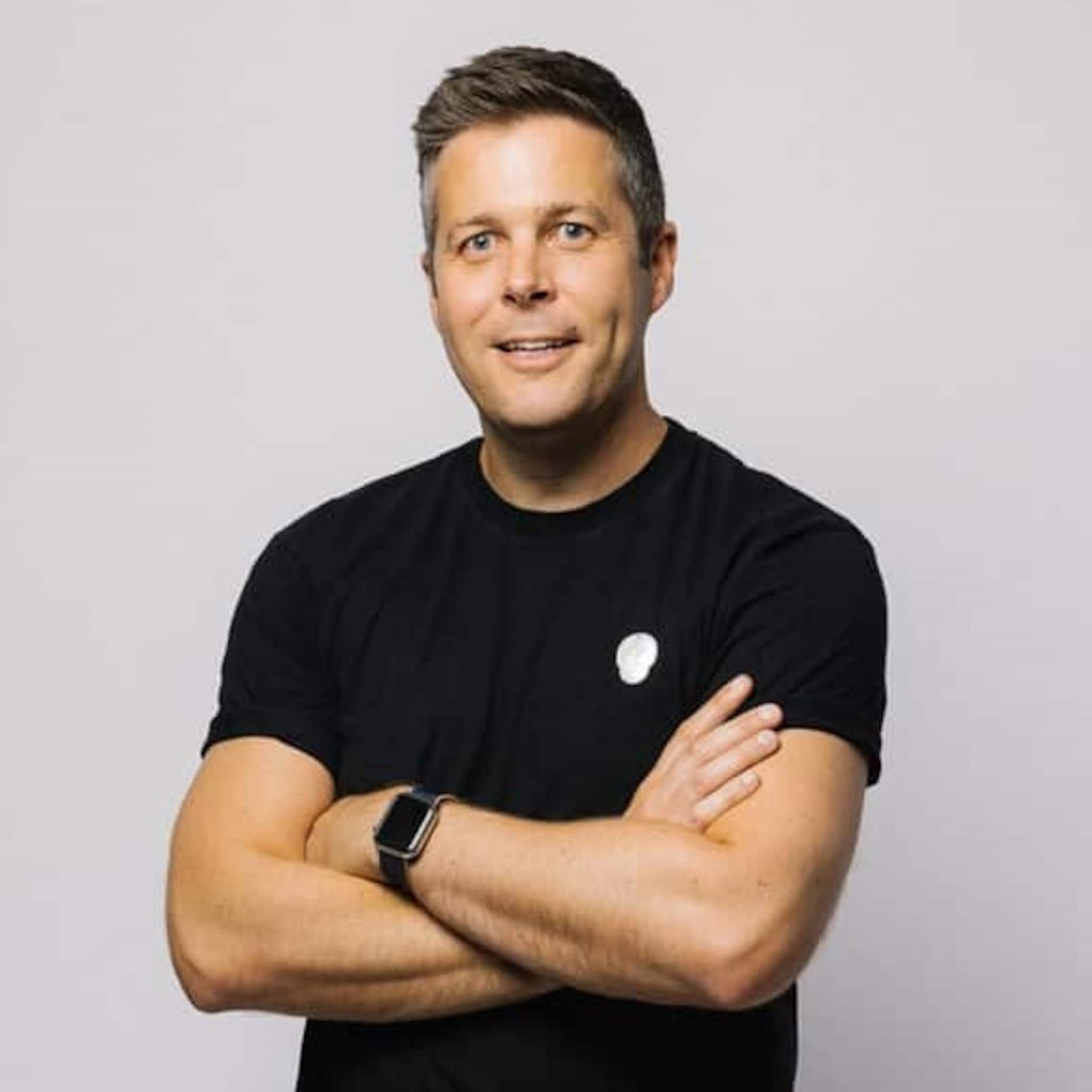 mews ceo matthijs welle omzeilt regeldruk recruiters nemen geen nederlanders meer aan