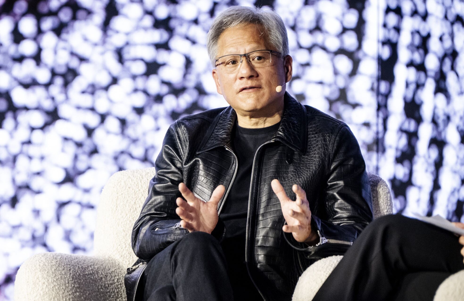 Nvidia-CEO Jensen Huang afgelopen oktober tijdens de lancering van supercomputer Gefion. Nvidia-CEO Jensen Huang afgelopen oktober tijdens de lancering van supercomputer Gefion. Foto: ANP/AFP
