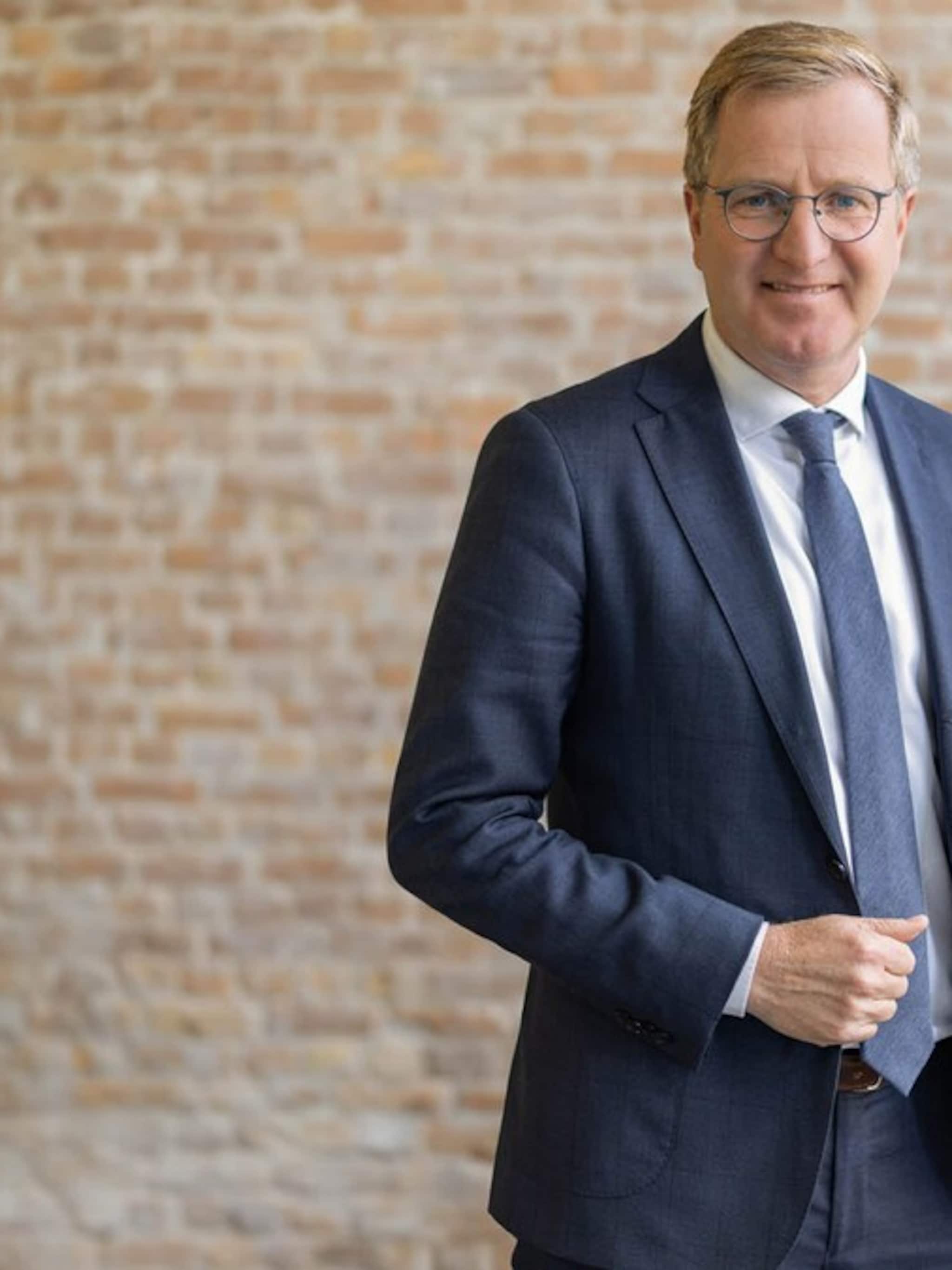 bezuinigingen kabinet onderwijs duits belangrijk bedrijfsleven dnhk