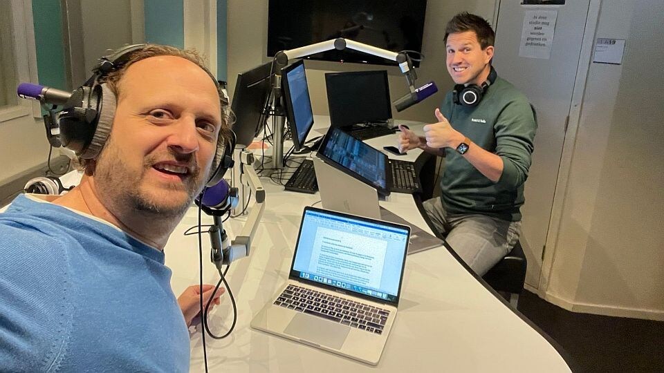 Daniel Kok en Thijs van Dijk, de makers van de Bakkie Media-podcast. Daniel Kok (links) en Thijs van Dijk, de podcastmakers van Bakkie Media.