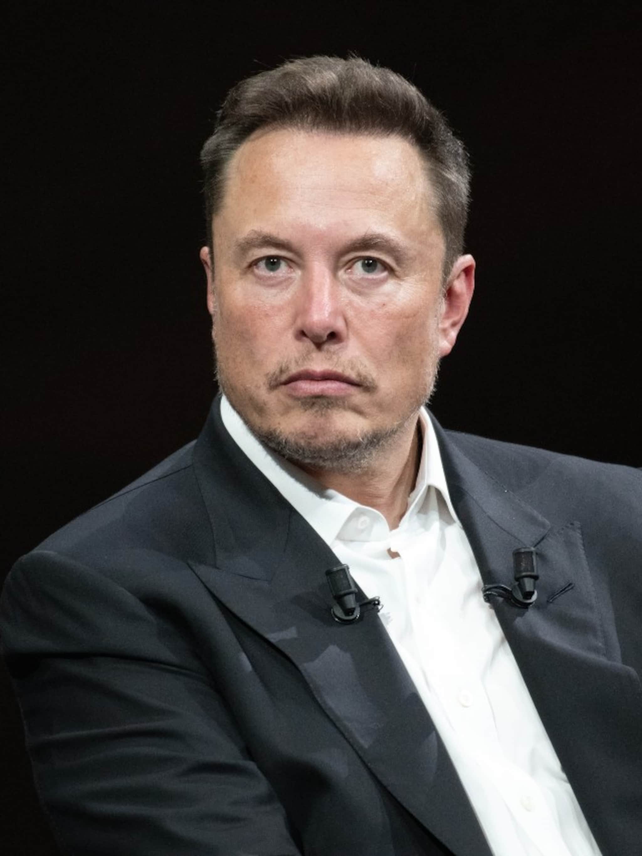 elon musk jeff bezos curtis yarvin larry page sergey brin sam harris philip low peter thiel sam altman gavin de becker
