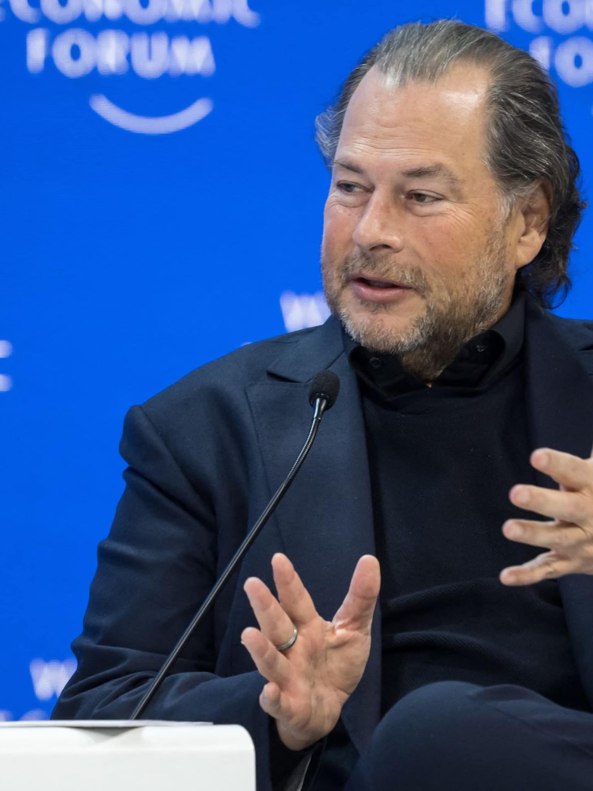 salesforce topman benioff ai vervangt mensen