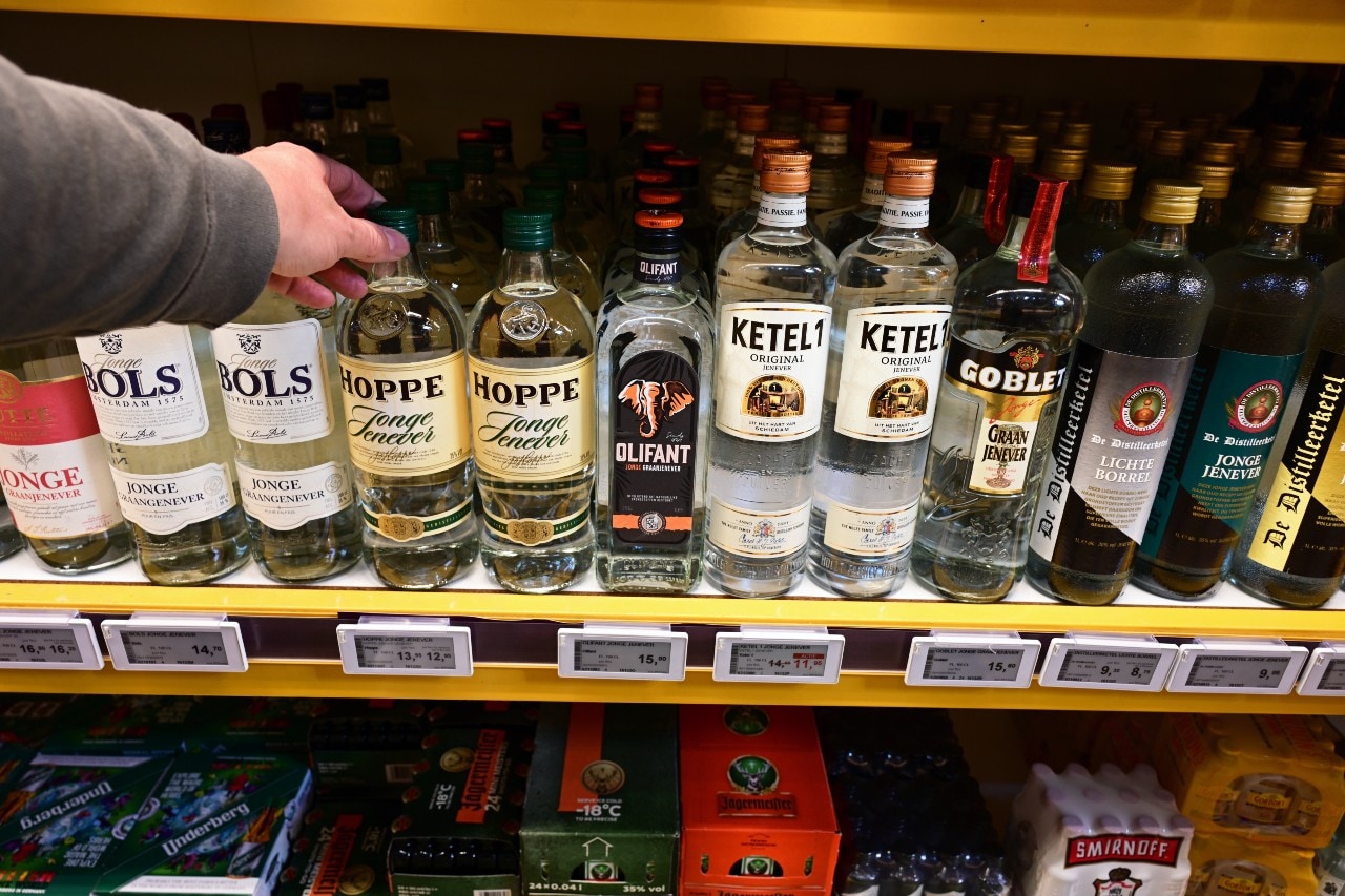 Alcohol in de winkelschappen. ANP