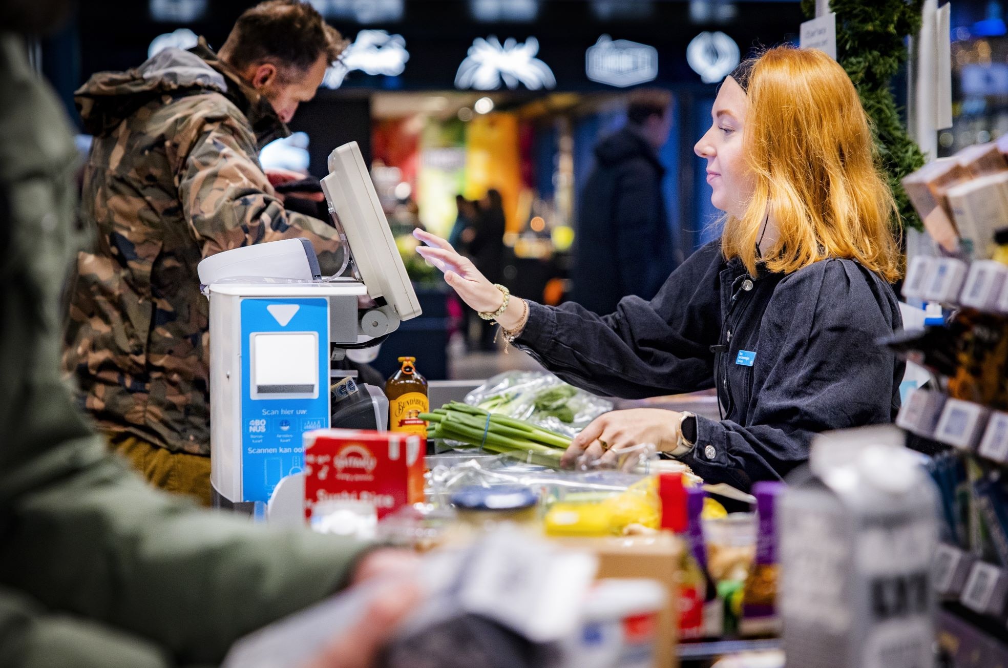In februari werden de boodschappen weer duurder in vergelijking met een jaar eerder. In februari werden de boodschappen weer duurder in vergelijking met een jaar eerder. Foto: ANP