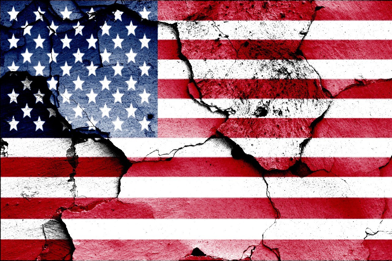 Amerikaanse vlag in verval. Foto: Shutterstock
