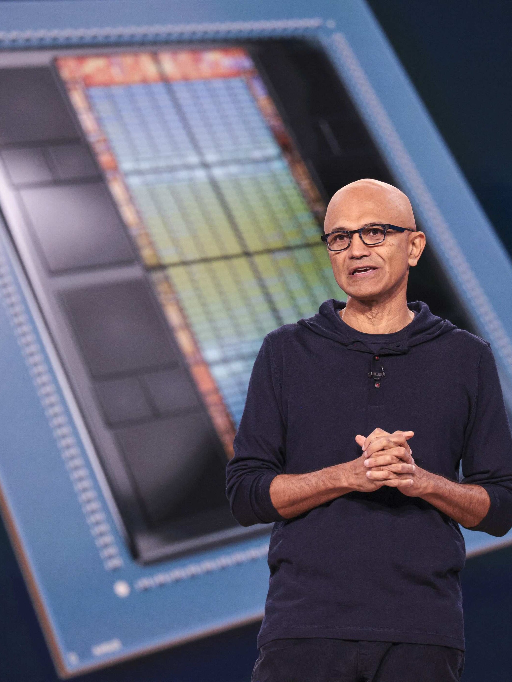 ceo nadella microsoft vergelijking ai excel revolutie