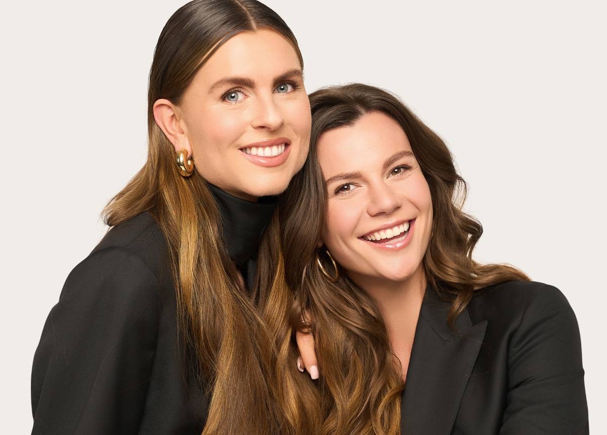 Michelle Haagmans (27) en Fleur Huijs (26) van Wmnsuit. Foto: Focus Shot Studio Michelle Haagmans (27) en Fleur Huijs (26) van Wmnsuit. Foto: De Ondernemer/Focus Shot Studio.