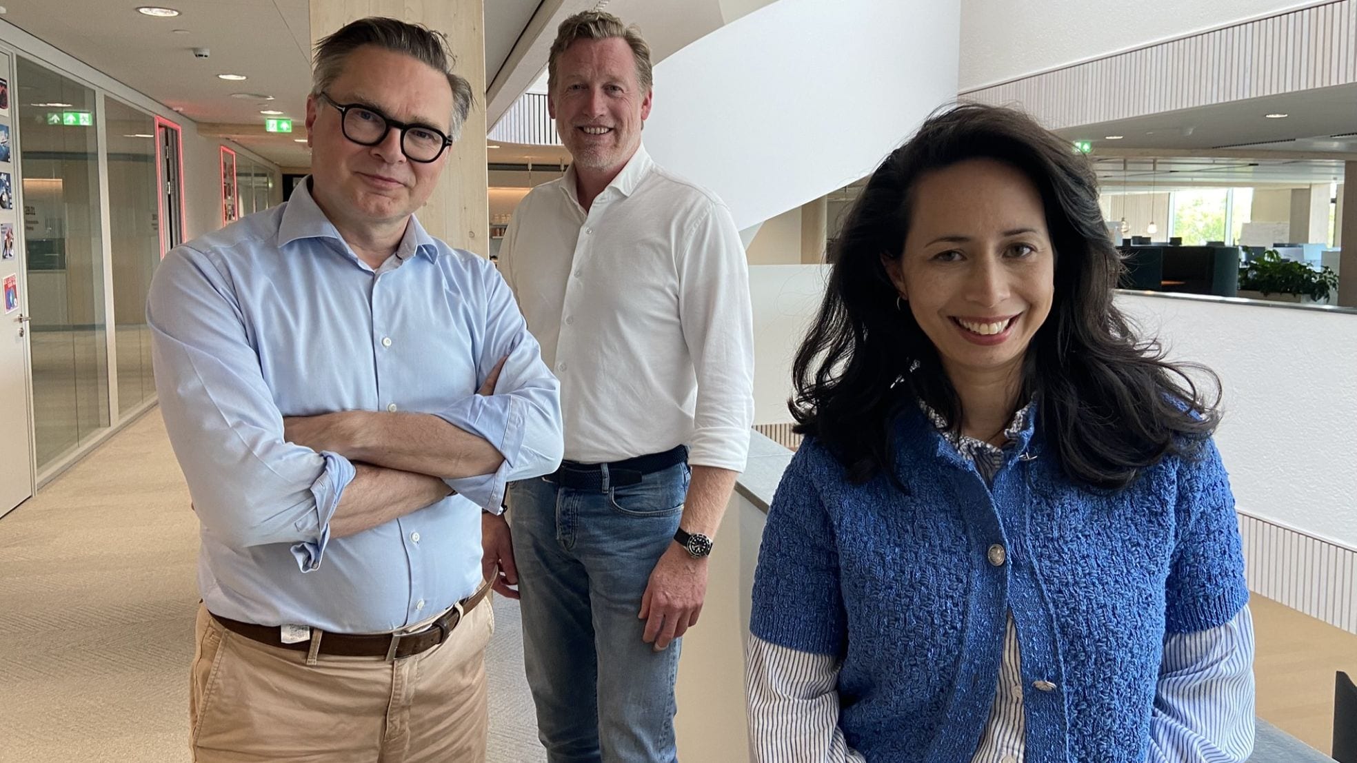 Charissa Smits, managing director van Clipit News, Jan-Willem Schalkwijk, CEO van Presspage (midden) en Onder Embargo-host Ronald van der Aart. Charissa Smits, managing director van Clipit News, Jan-Willem Schalkwijk, CEO van Presspage (midden) en Onder Embargo-host Ronald van der Aart.