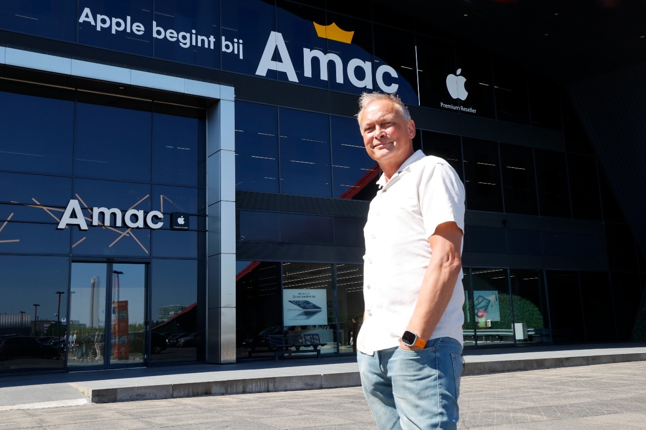 CEO Ed Bindels van Amac. Zijn bedrijf bestaat in 2025 twintig jaar. Amac-CEO Ed Bindels bij zijn winkel in Utrecht, in The Wall. Foto: Ruud Voest/BusinessWise