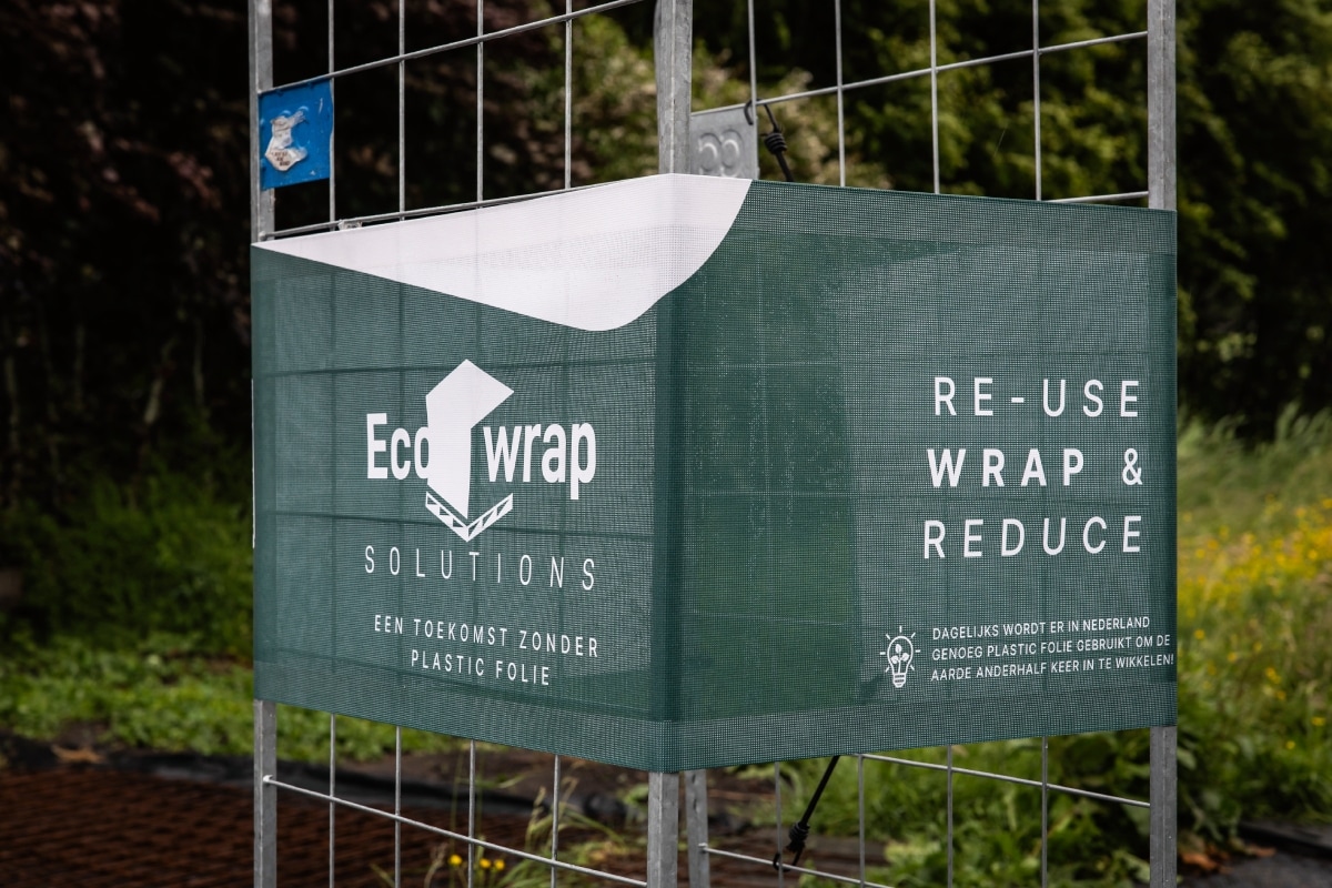 De hoes voor rolcontainers van EcoWrap Solutions De hoes voor rolcontainers van EcoWrap Solutions Foto: Inge Dingema Mol