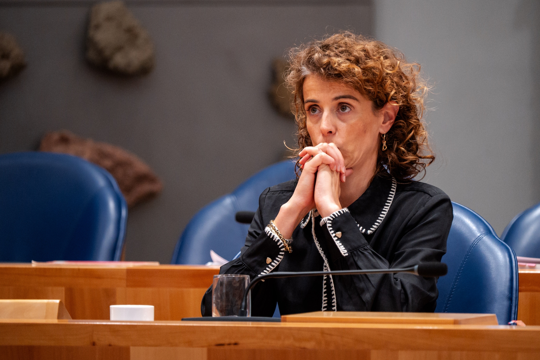 Serie afgekocht ADR #NLBEELD# DEN HAAG, Demissionair Minister Sophie Hermans in de Tweede Kamer der Staten-Generaal op 4 juni 2025

Credit: Jeroen Meuwsen JM20250604 Demissionair klimaat- en energieminister Hermans (VVD). Leen Zevenbergen: ‘Zwakke leiders nemen zwakke beslissingen, of helemaal geen beslissingen’. Foto: Jeroen Meuwsen.