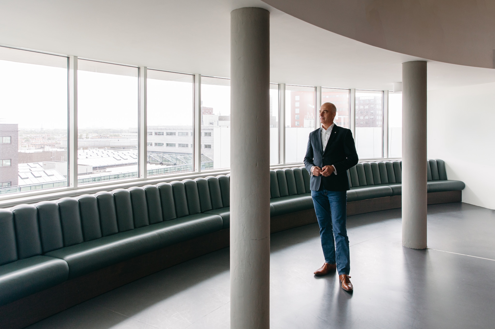 PostNL-Managing Director Commerce Stephan van den Eijnden. Madebylon Photography