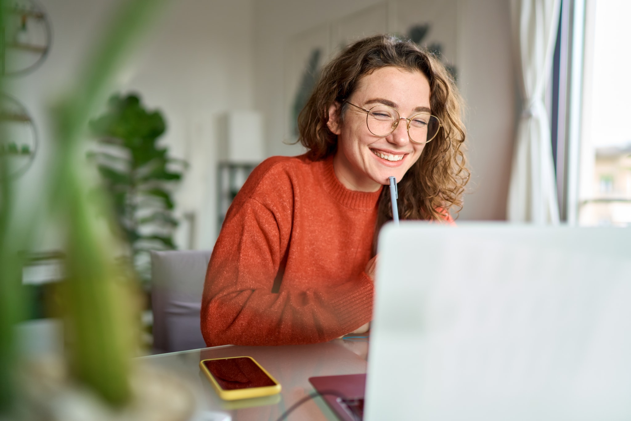 Salarisindicatie in vacature zorgt voor meer reacties van jongeren. Beeld: Shutterstock Salarisindicatie in vacature zorgt voor meer reacties van jongeren. Beeld: Shutterstock