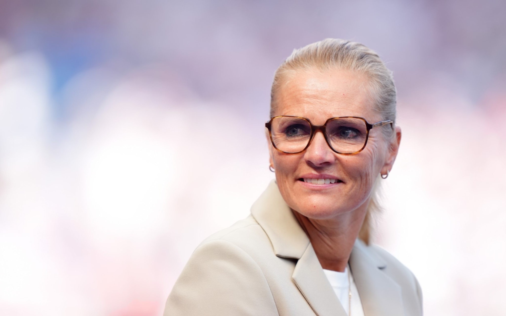 Sarina Wiegman, voormalig bondscoach van het Nederlands vrouwenvoetbal-team, nu in diezelfde rol bij Engeland. Sarina Wiegman, voormalig bondscoach van het Nederlands vrouwenvoetbal-team, nu in diezelfde rol bij Engeland. Foto: AFP.