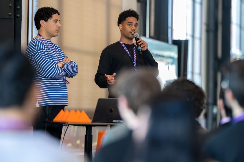 Lennart Jansen en Rauf Akdemir van AI-startup Airweave. Lennart Jansen en Rauf Akdemir van AI-startup Airweave. Eigen foto.