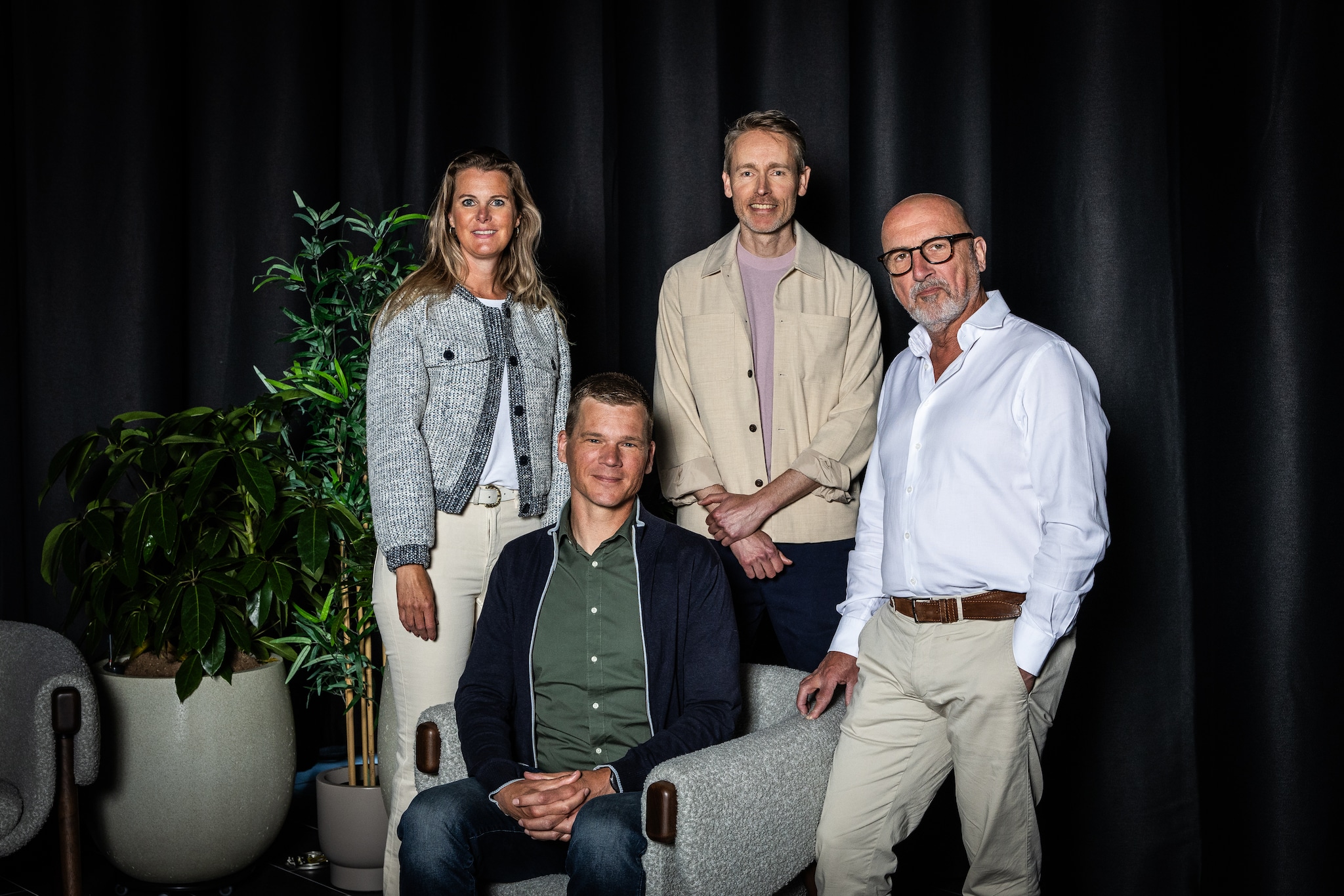Paulien Gotlieb van PostNL, Michel Tiggelman van Randstad Group, Tjibbe Renkema van Wavemaker en Roger Verdurmen van DPG Brandstudio. Foto: Dingena Mol. Paulien Gotlieb van PostNL, Michel Tiggelman van Randstad Group, Tjibbe Renkema van Wavemaker en Roger Verdurmen van DPG Brandstudio. Foto: Dingena Mol.