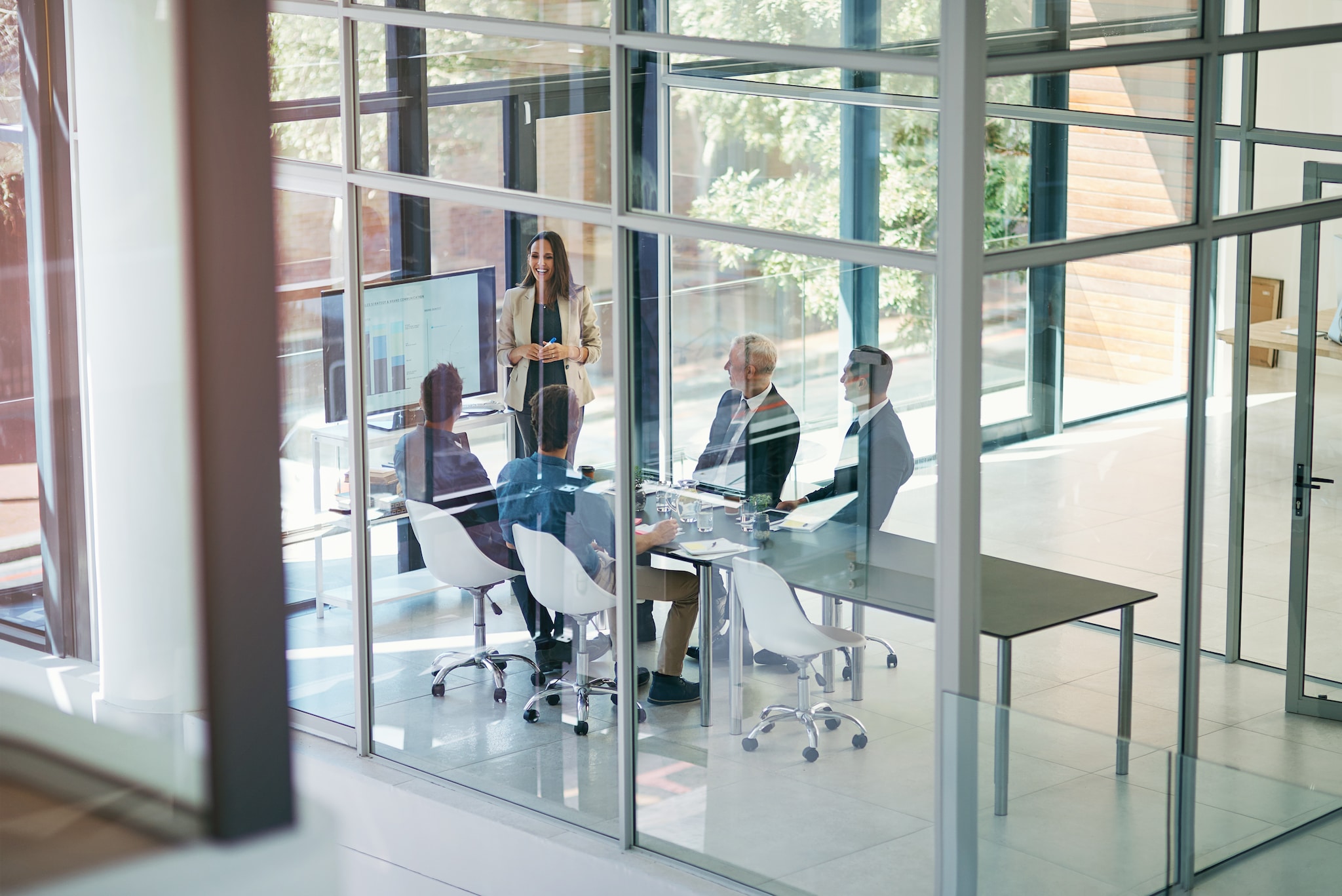 Bedrijven worden steeds transparanter, is dat verstandig? Foto: Shutterstock Bedrijven worden steeds transparanter, is dat verstandig? Foto: Shutterstock