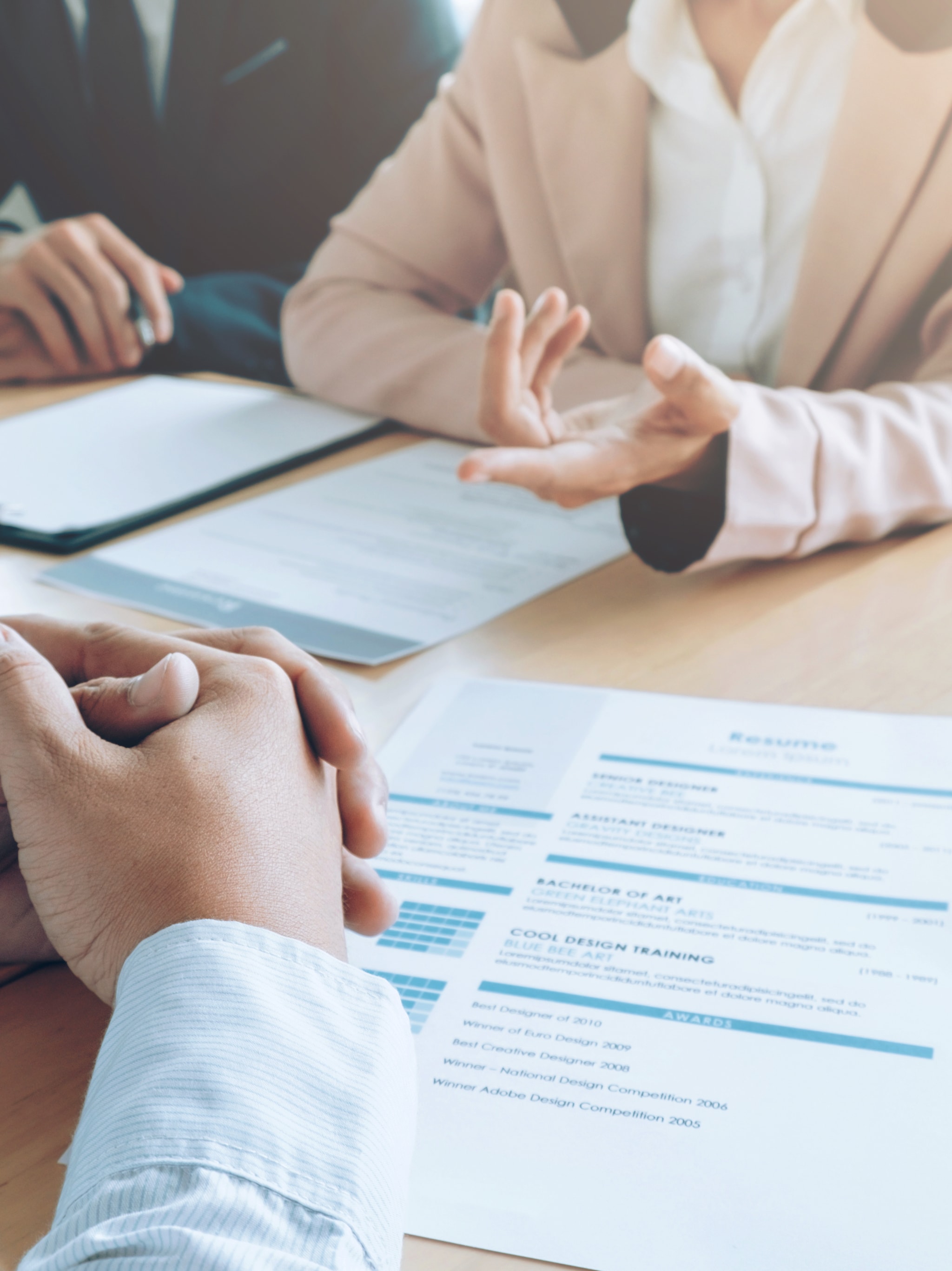 onbeperkt verlof en betaalde sabbaticals hoe secundaire arbeidsvoorwaarden helpen bij het personeelstekort