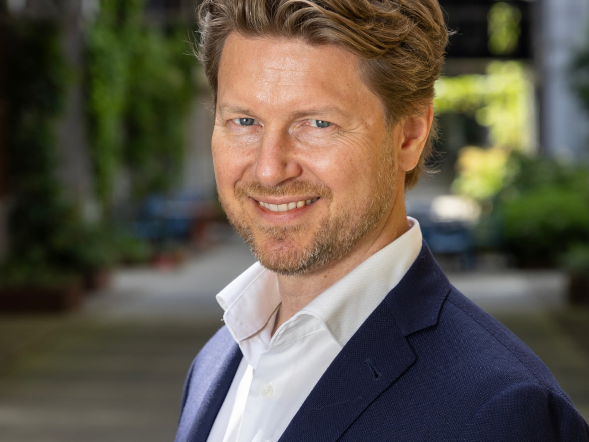 sta je vaak met tegenzin in de file overweeg dan een andere baan