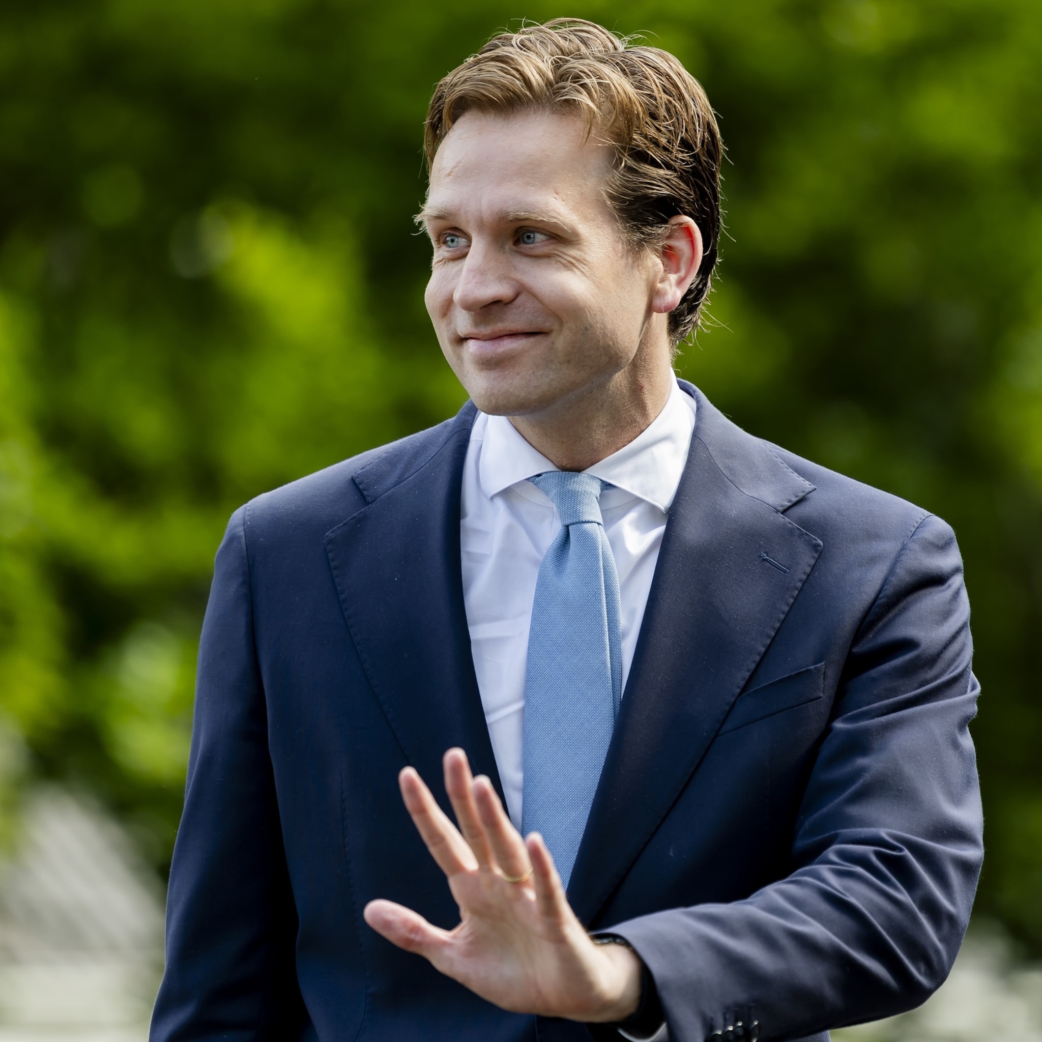 Of EZ-minister Karremans wil bellen met Silicon Valley