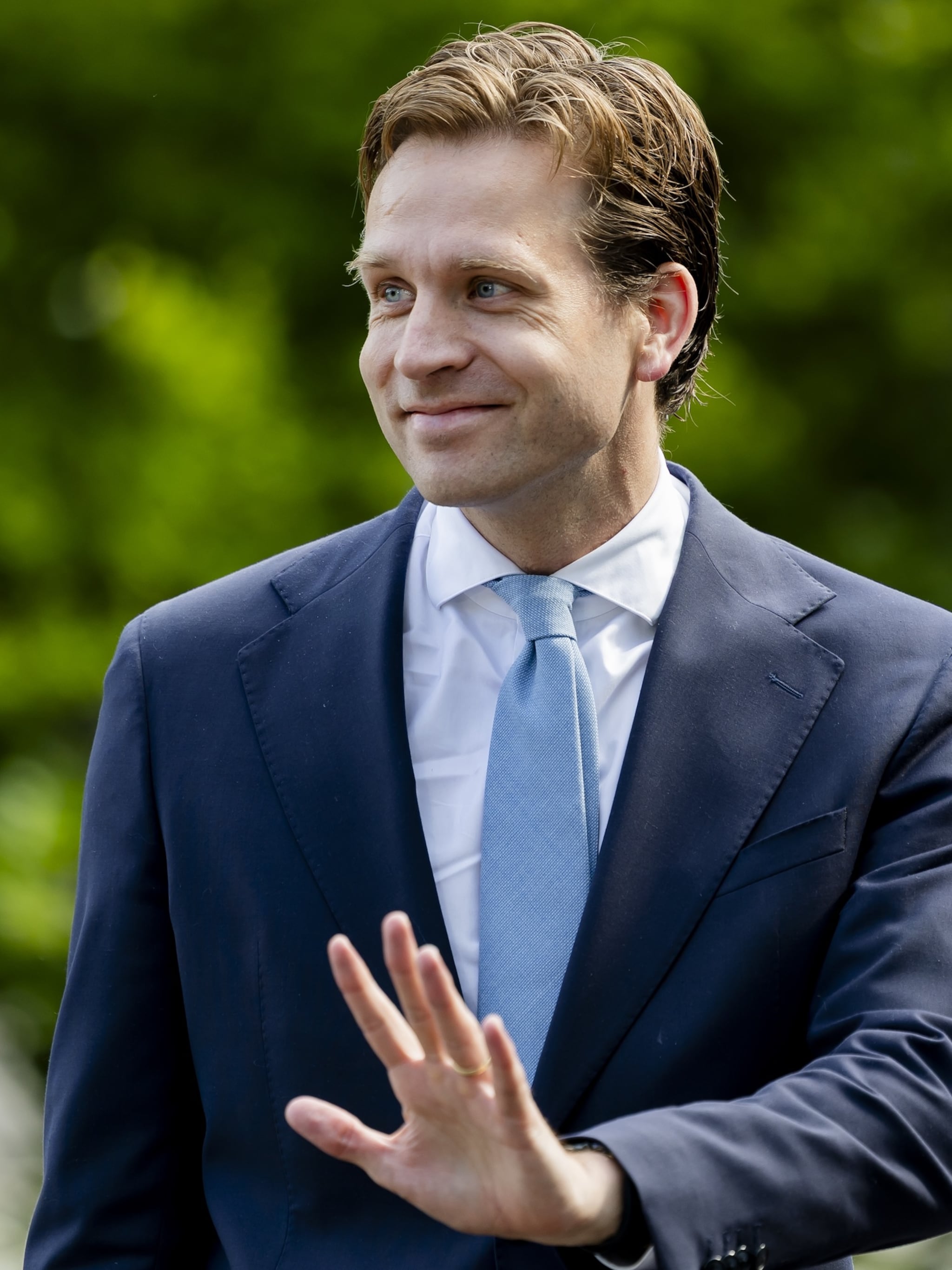leuk dat minister karremans praat met zogenaamde nederlandse ai experts vergeet silicon valley niet