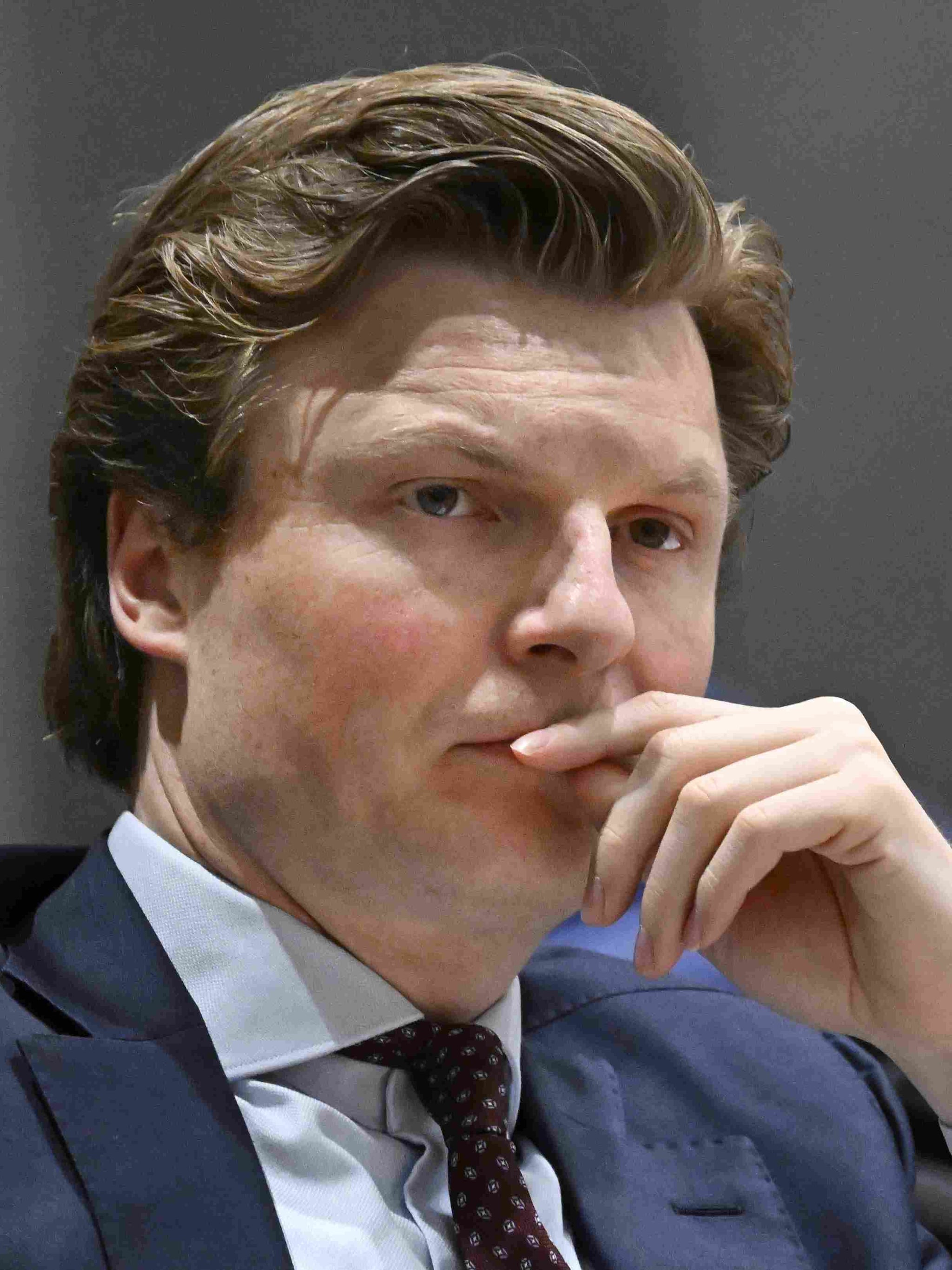 minister brekelmans dreiging rusland bedrijven energiesector telecom zou plan b moeten hebben