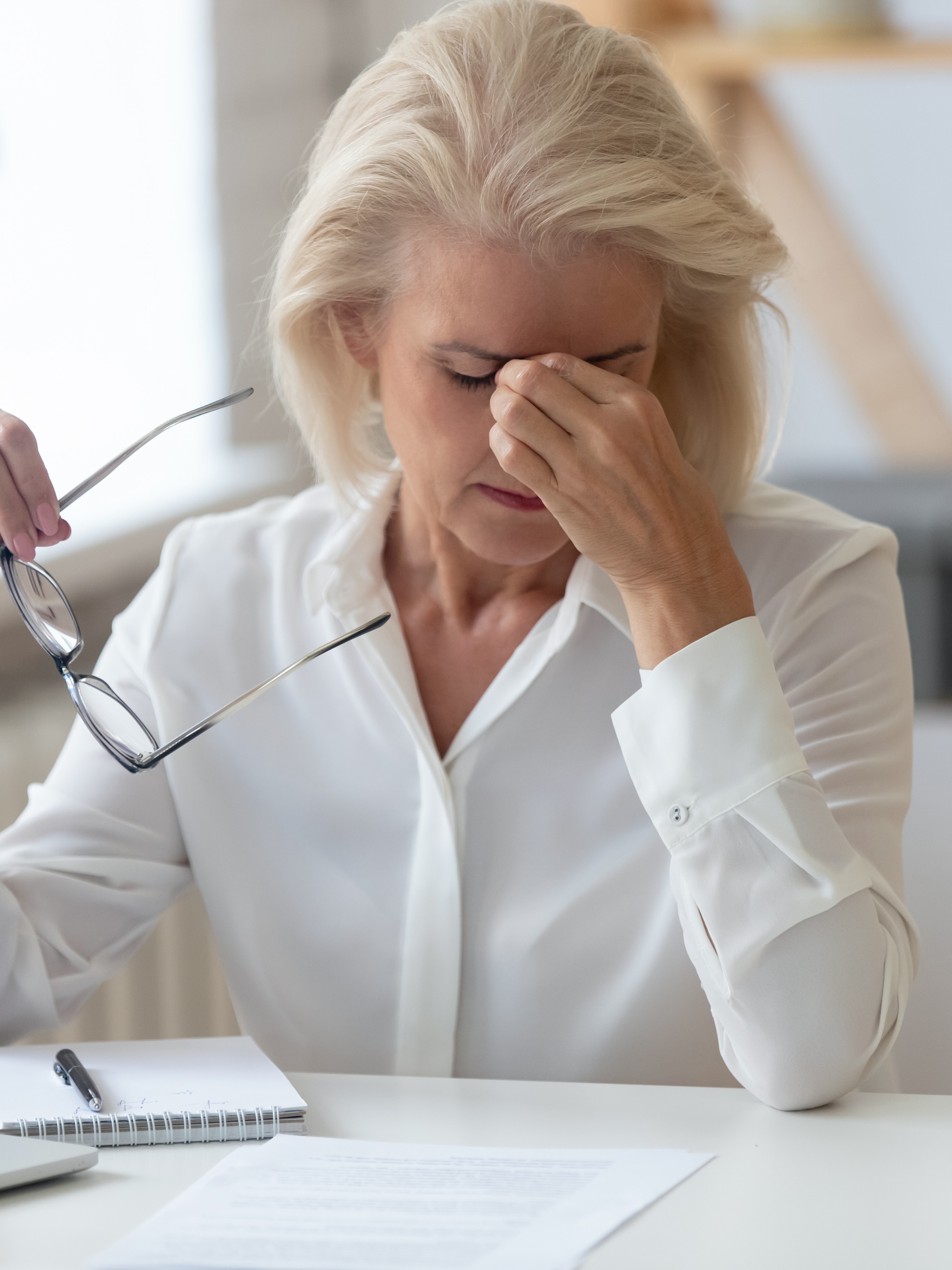hormonen en werk vrouwen in hoge functies bikkelen het liefst door