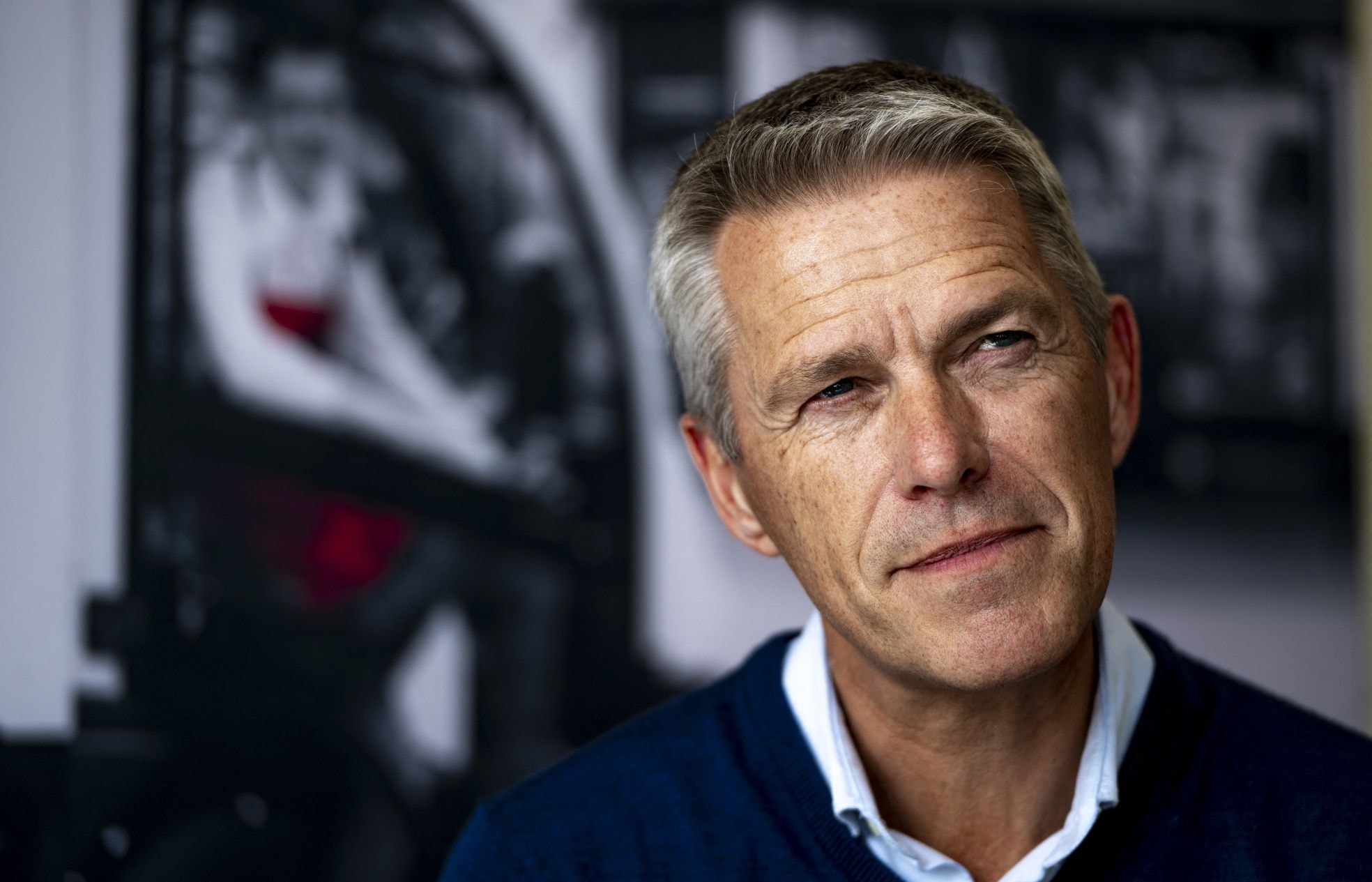 Picnic-ceo Michiel Muller. Michiel Muller (Picnic): ‘We hebben het voor werknemers zo comfortabel gemaakt in hun baan dat ze nooit meer weggaan. Ze liggen aan gouden kettingen, daar moeten we echt vanaf’. Foto: Nick Gammon/AFP