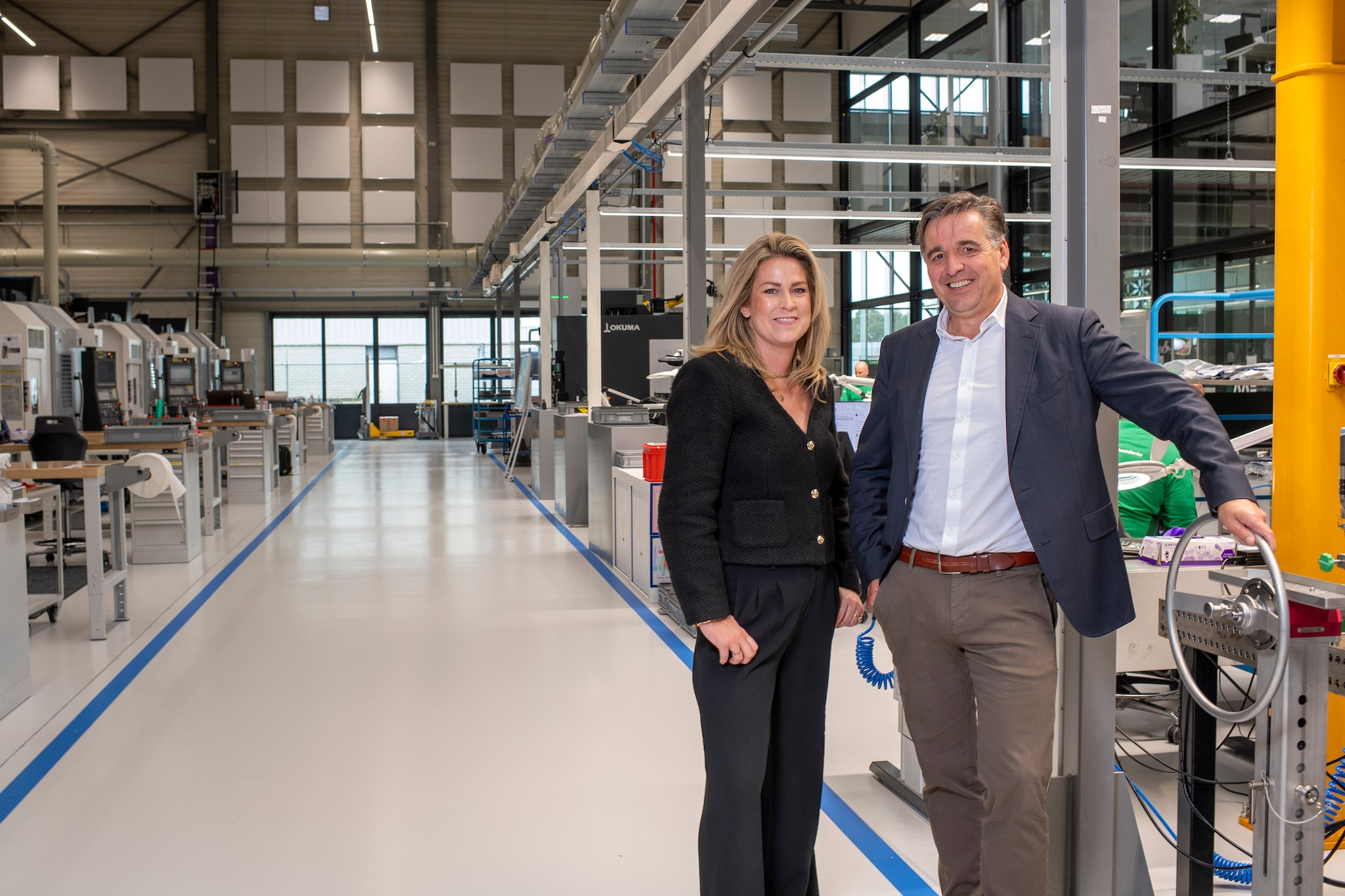 Frank Mulders en Manon Pijnenburg in een nieuwe bedrijfshal die gereed wordt gemaakt voor uitbreiding van de activiteiten van AAE. Frank Mulders en Manon Pijnenburg in een nieuwe bedrijfshal die gereed wordt gemaakt voor uitbreiding van de activiteiten van AAE. Foto: Hein van Bakel/DCI Media.