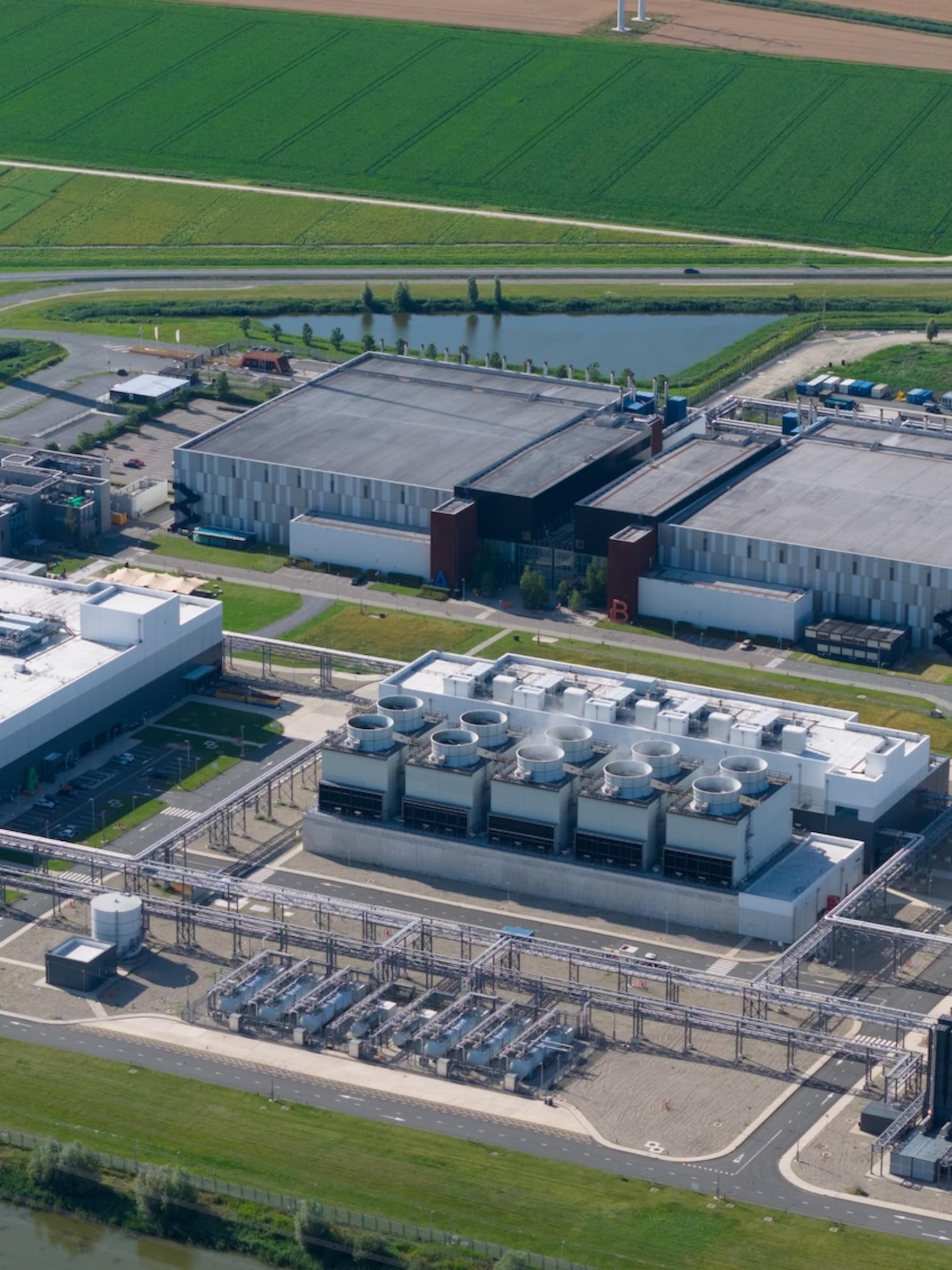 gebrek aan datacenters gaat nederland geld kosten en afhankelijk maken