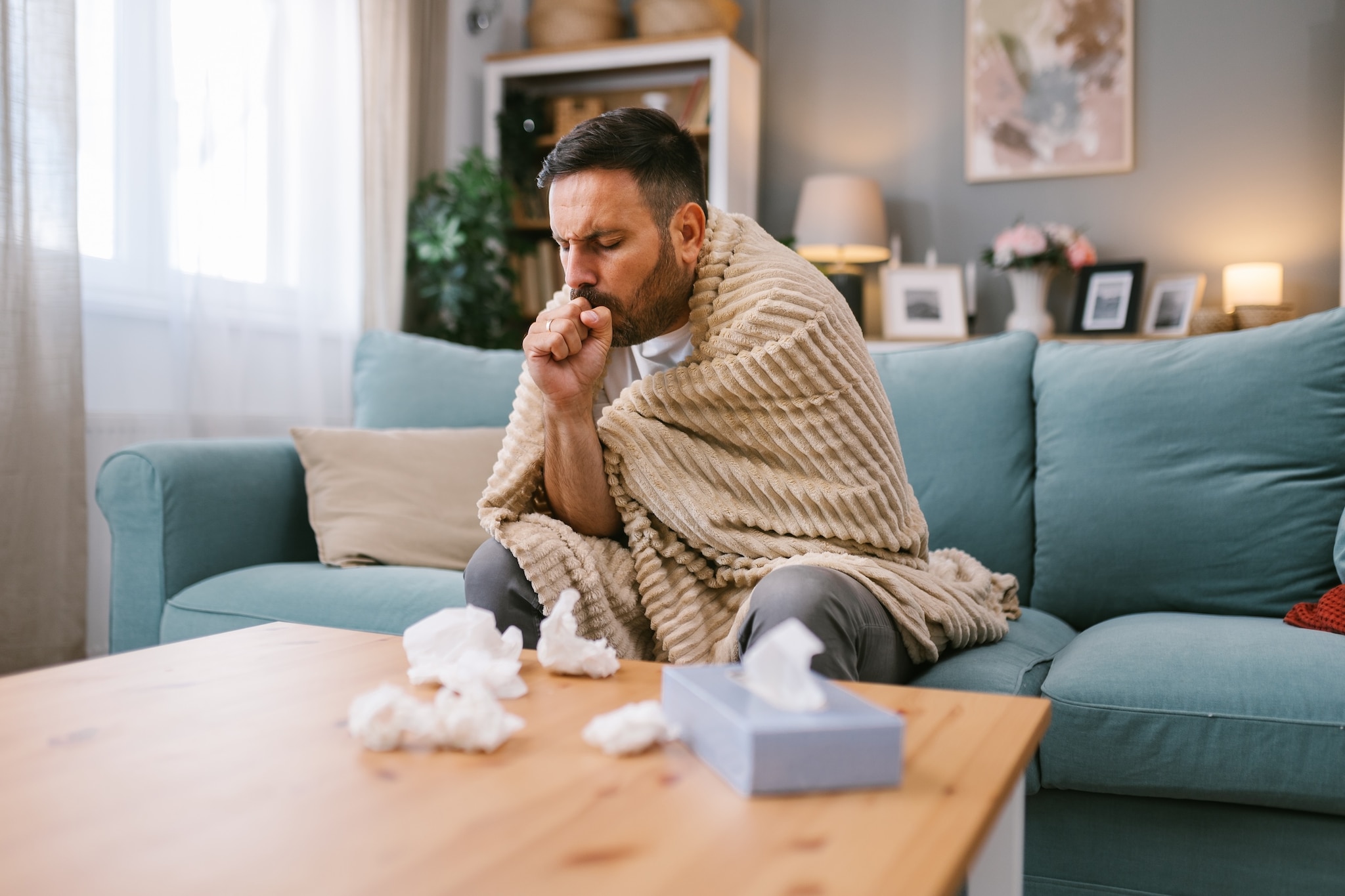Extra geld voor wie zich nooit ziek meldt: goed idee of niet? Foto: Cira123/Shutterstock Shutterstock
