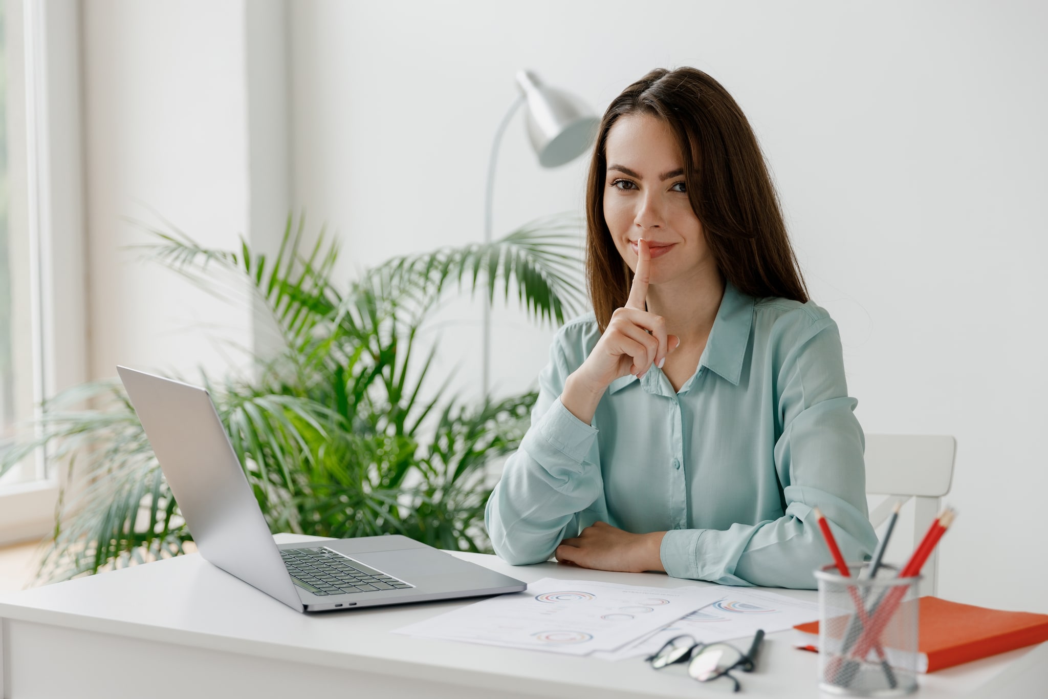 71% van de werknemers gebruikt ongeautoriseerde AI-tools op het werk. Foto: Shutterstock 71 procent van de werknemers gebruikt ongeautoriseerde AI-tools op het werk. Foto: Shutterstock
