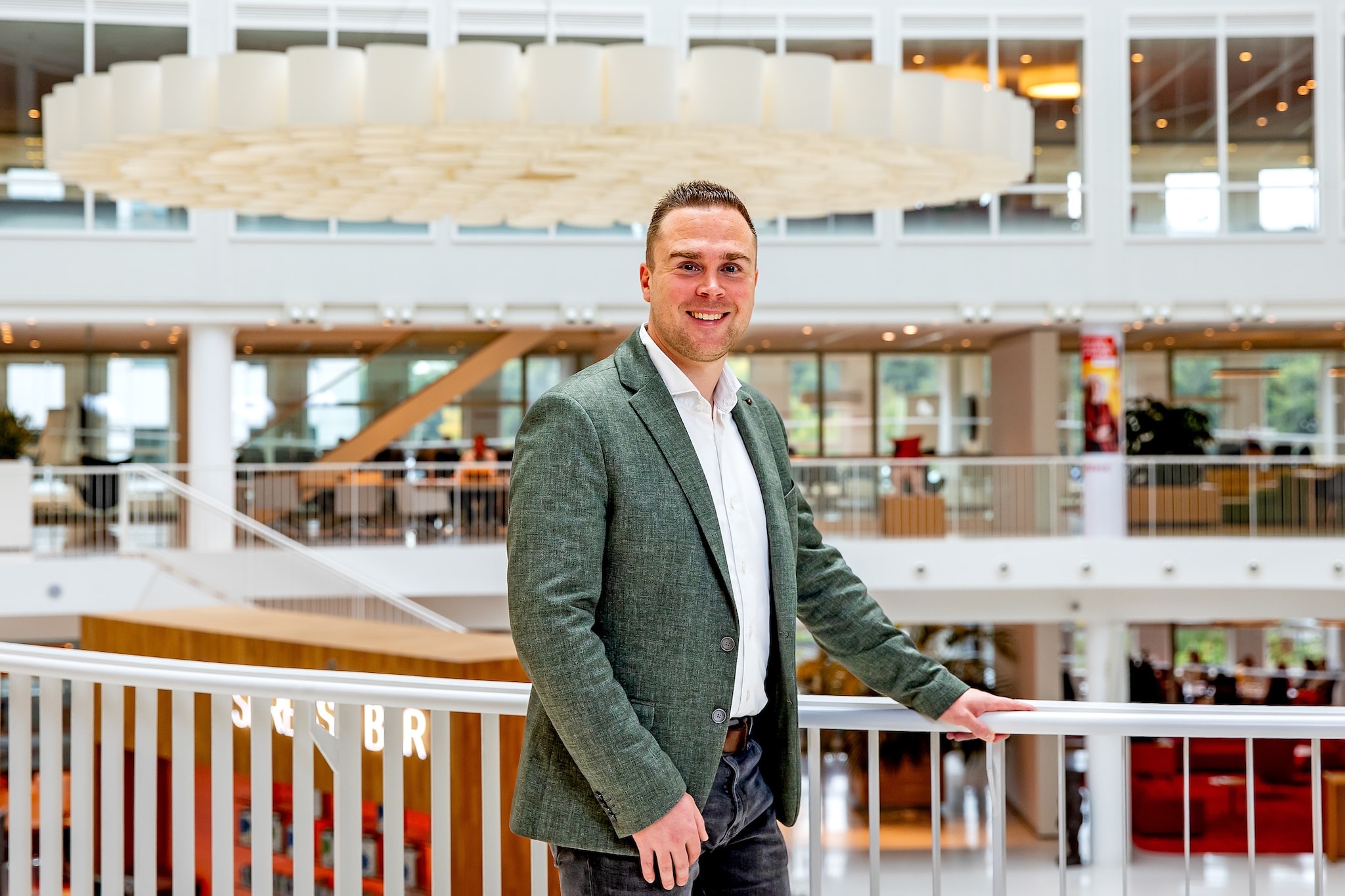 Lars van den Bergh, Senior Teammanager Solution Sales | Eneco – team GroenGebouw. Foto; Bart Hoogveld Bart Hoogveld