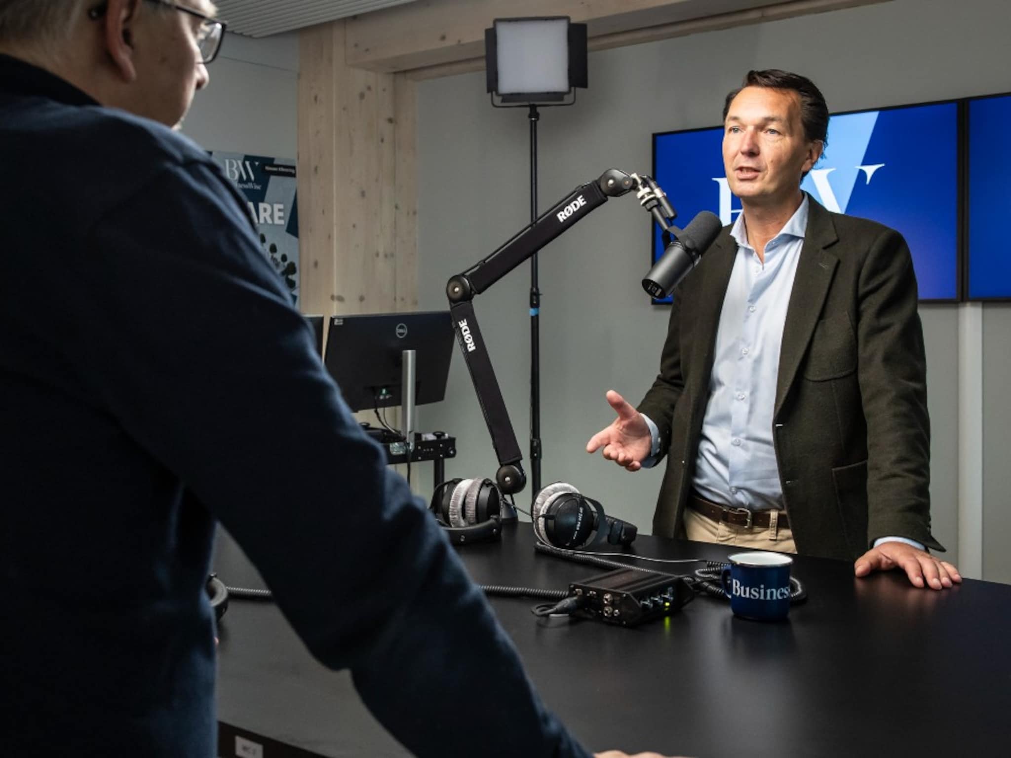 paul van riessen vergadertijgers weeg uw woorden alstublieft op waarde