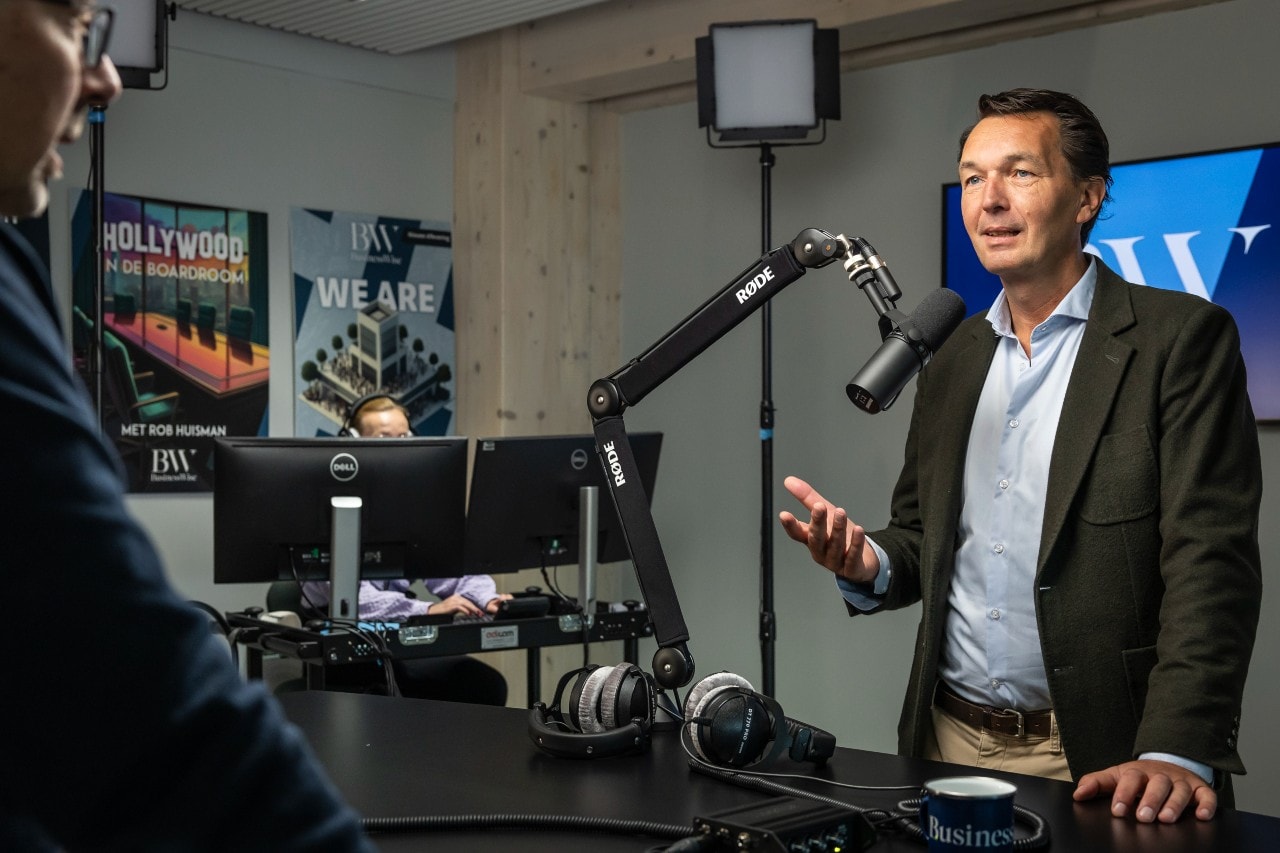 Paul van Riessen (rechts) is presentator van het BusinessWise-radioprogramma At the top. Paul is voormalig hoofdredacteur van Quote. Paul van Riessen (rechts) is presentator van het nieuwe BusinessWise-radioprogramma At the top. Foto: Inge Mol.