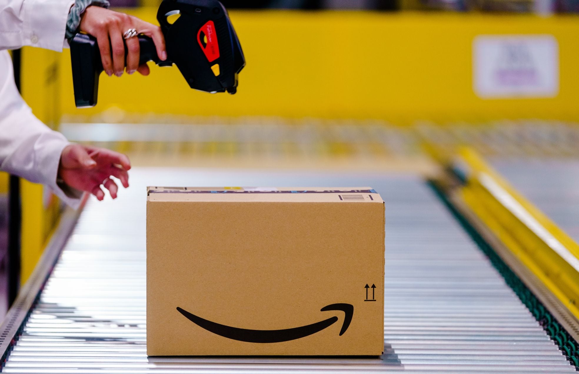 Het bezorgstation van techbedrijf Amazon in Rozenburg-Schiphol.  Het bezorgstation van techbedrijf Amazon in Rozenburg-Schiphol. Foto: ANP