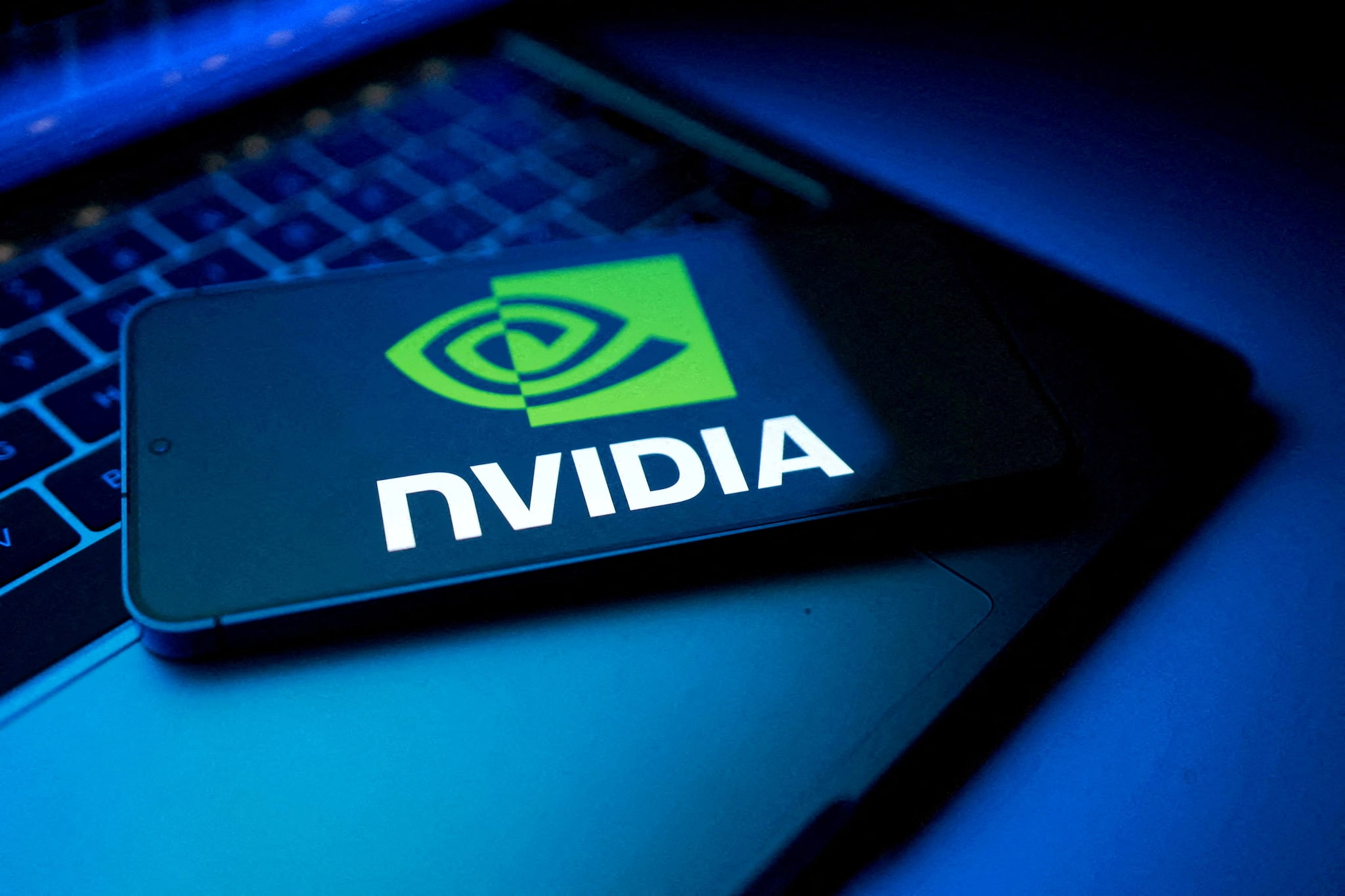 FILE PHOTO: An NVIDIA logo appears in this illustration taken August 25, 2025. REUTERS/Dado Ruvic/Illustration/File Photo Afbeelding: Reuters.