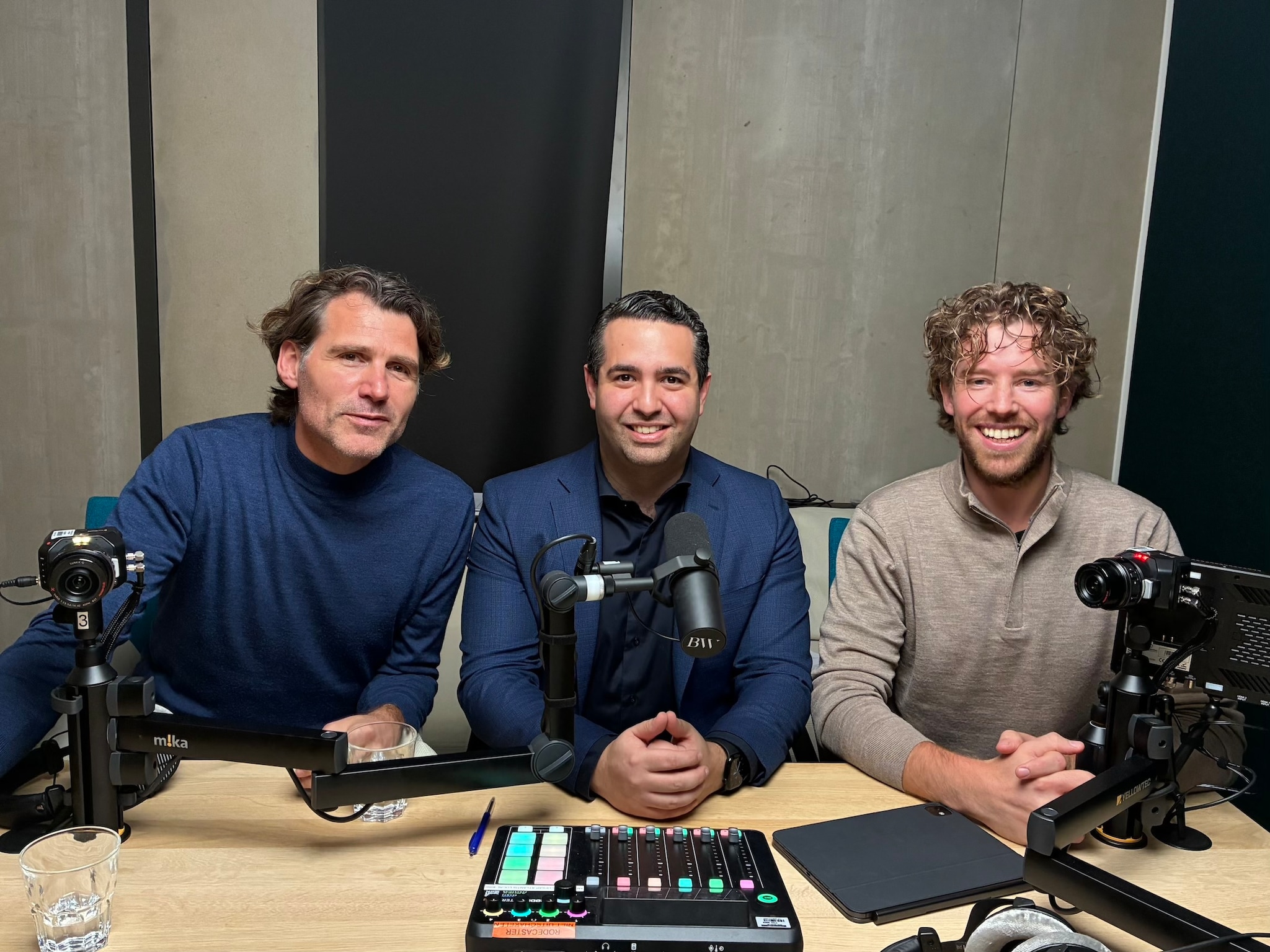 V.l.n.r. Lars Anderson, Olivier de Neve en Job van den Berg in BusinessWise Weekly. Foto: BW V.l.n.r. Lars Anderson, Olivier de Neve en Job van den Berg na de opnames voor BusinessWise Weekly. Foto: BW