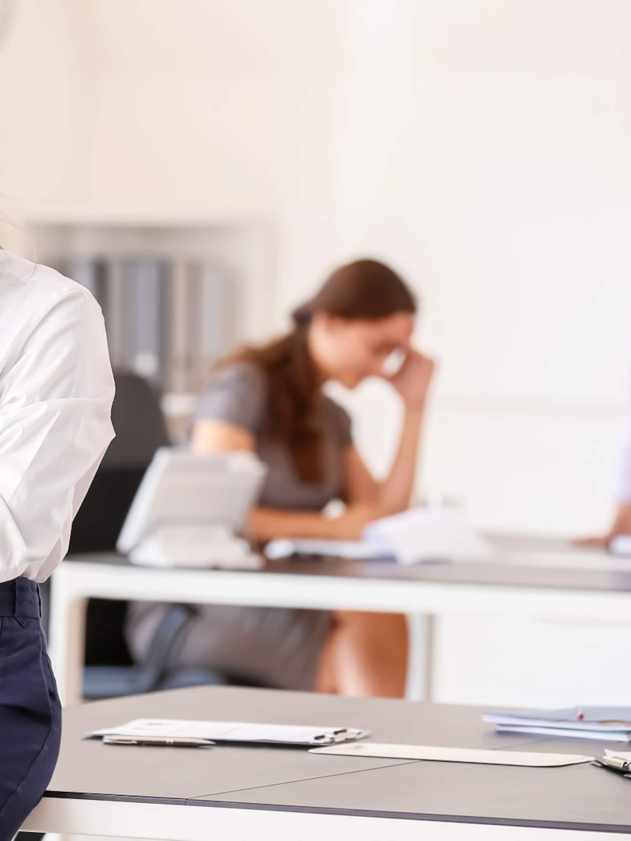 helft personeel ergert zich aan rumoerige werkvloer dit kun je eraan doen