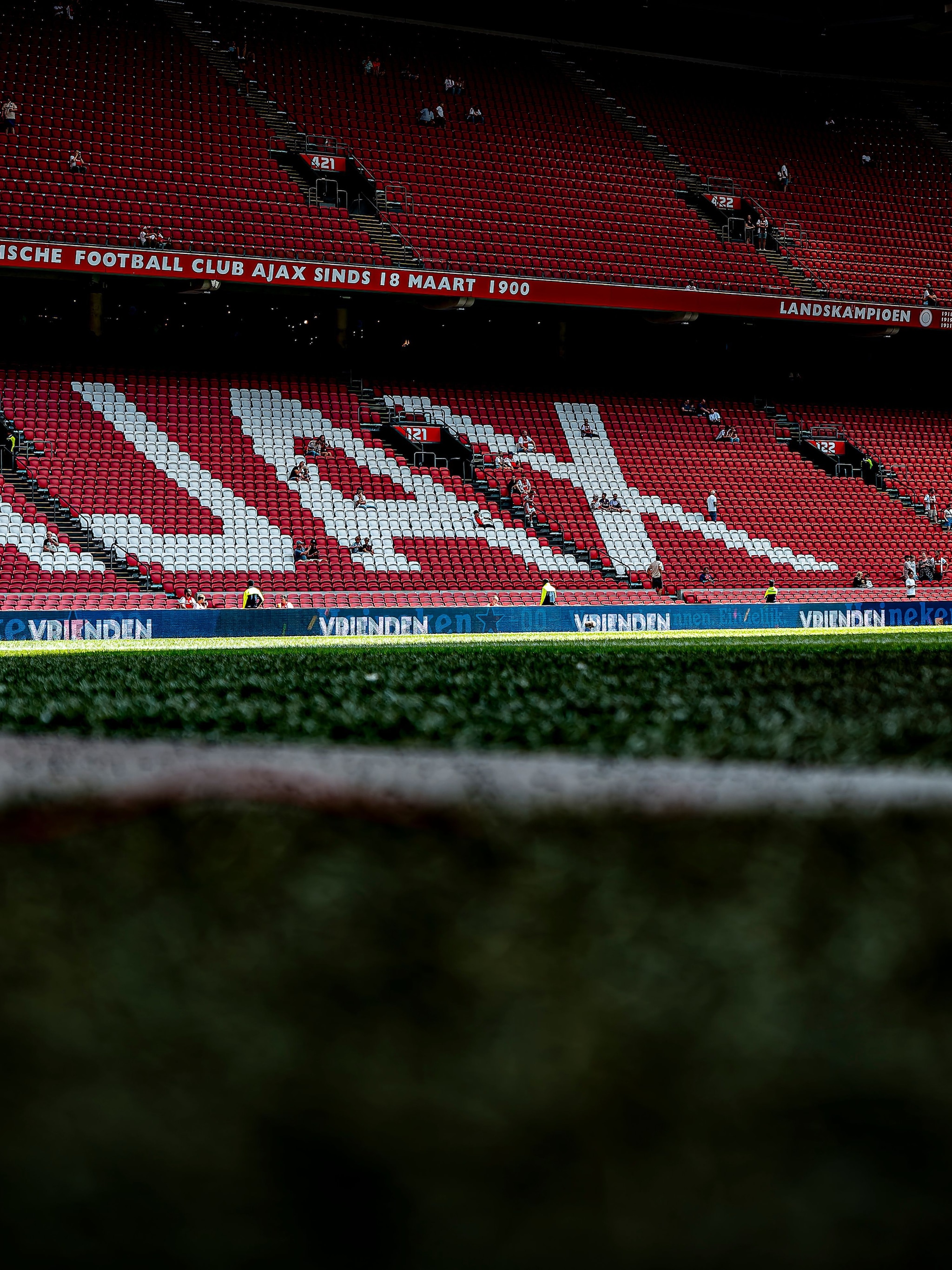 hoe lost ajax de bestuurscrisis op