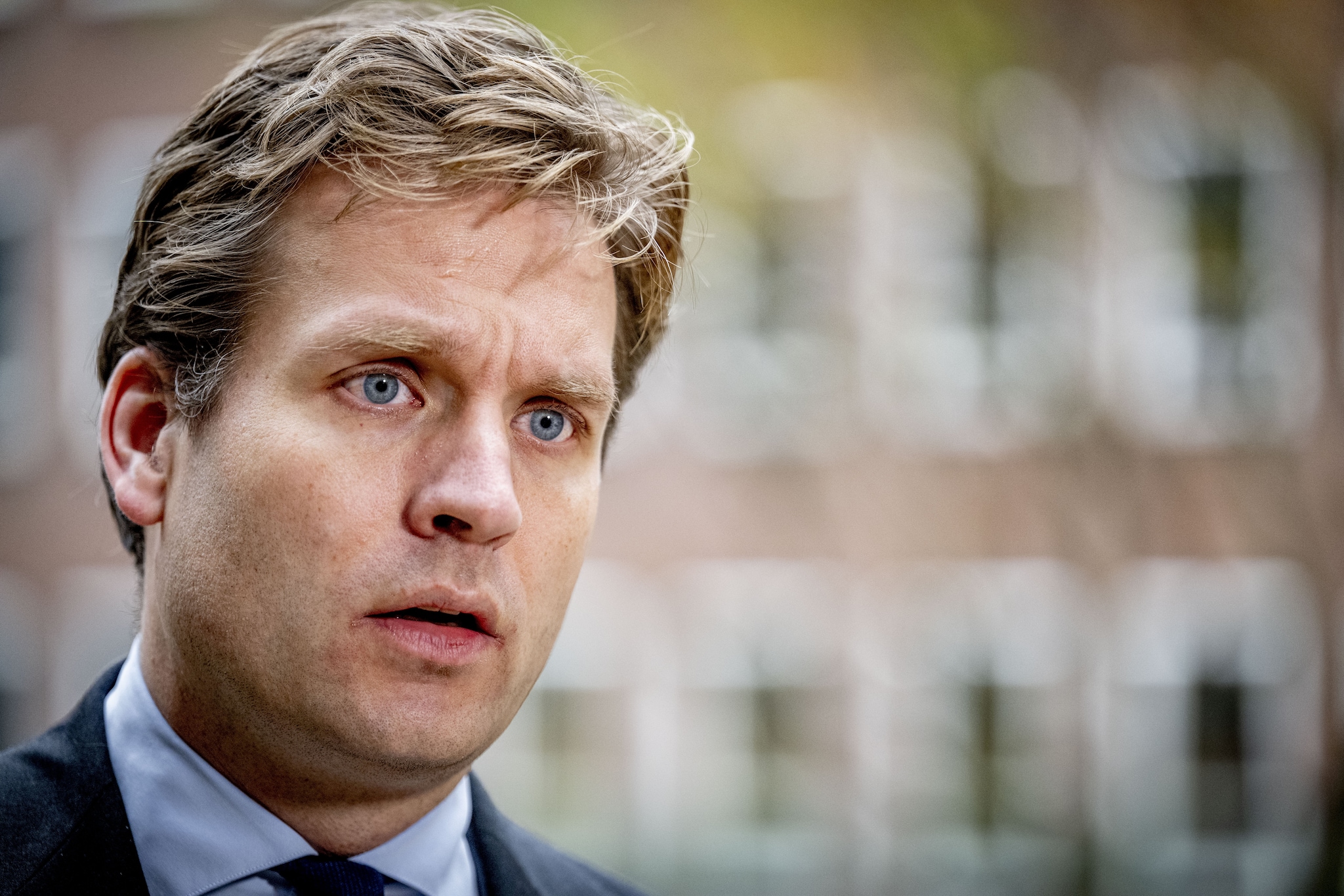 2025-11-14 10:25:13 DEN HAAG - Vincent Karremans demissionair minister van Economische Zaken  voorafgaand aan de ministerraad op het ministerie van Algemene Zaken. Het kabinet komt elke week bijeen om te vergaderen in de ministerraad. ANP ROBIN UTRECHT Minister Vincent Karremans. Foto: Robin Utrecht/ANP